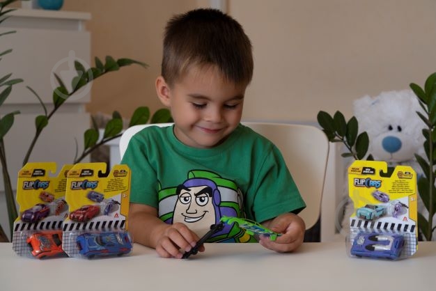 Машинка-трансформер Flip Cars 2 в 1 Спорткари, Вогняний спорткар і Потужний спорткар EU463875B-01 - фото 6