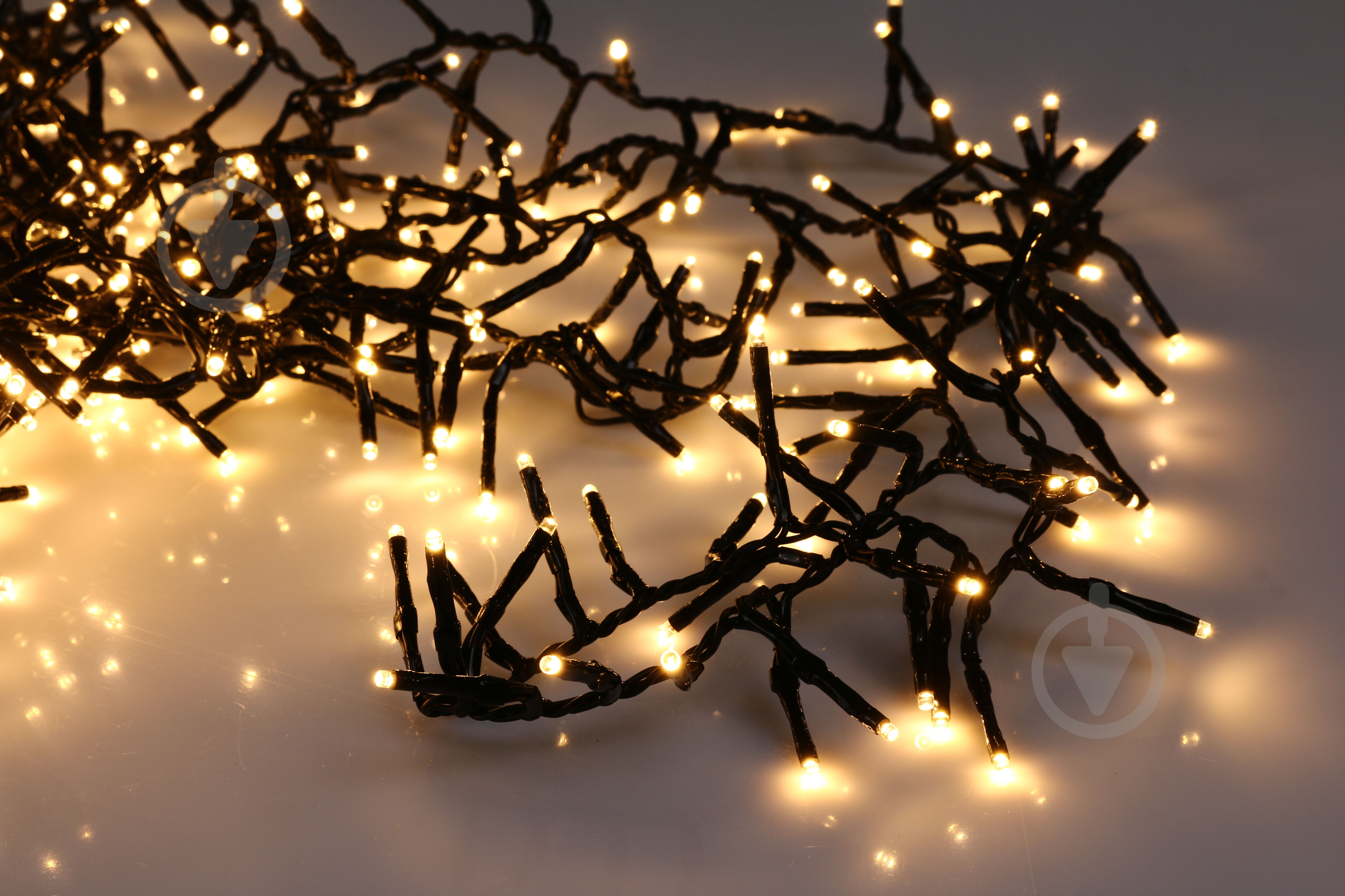 Электрогирлянда линейная Koopman встроенный светодиод (LED) 800 ламп 12 м (AX8540120) - фото 1 Электрогирлянда линейная Koopman встроенный светодиод (LED) 800 ламп 12 м (AX8540120) - фото 1