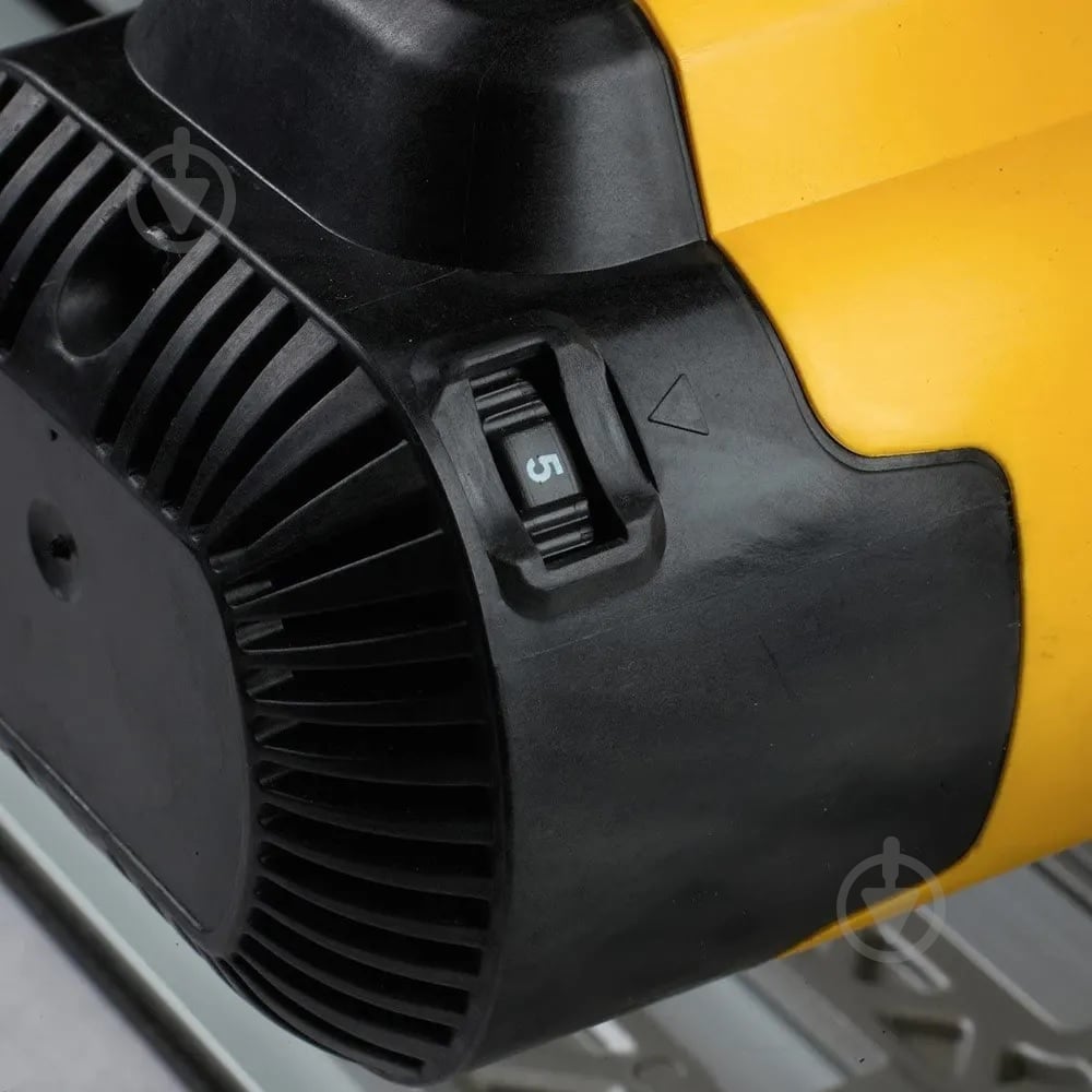 Пила дисковая DeWalt DWS520KT - фото 7