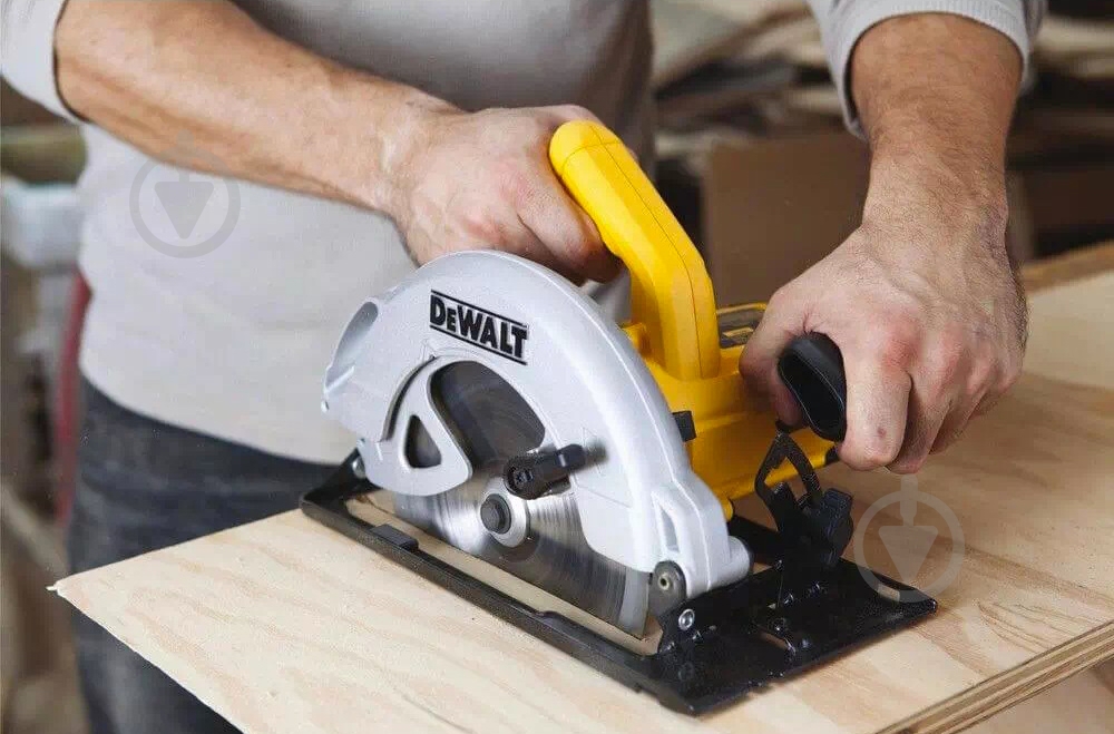 Пила дисковая DeWalt DWE560K - фото 8 Пила дисковая DeWalt DWE560K - фото 8