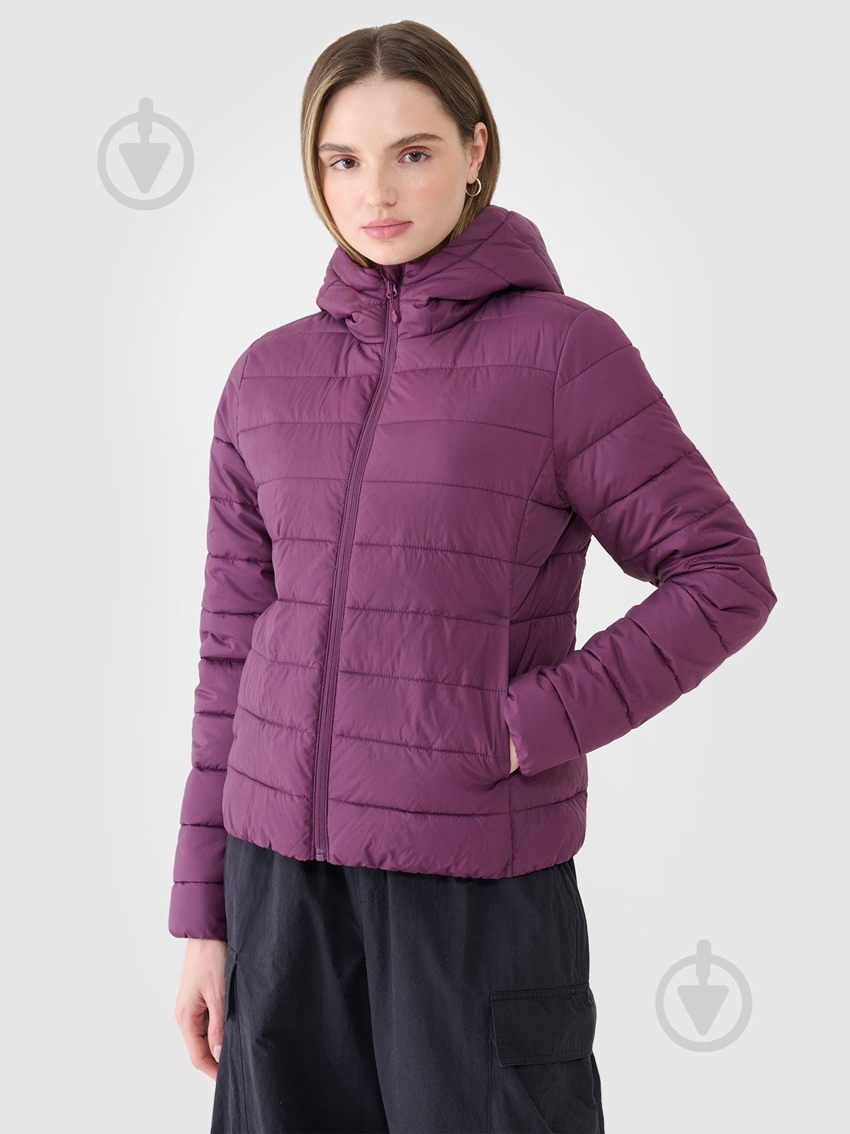 Куртка женская демисезонная 4F DOWN JACKET F534 4FWSS25TDJAF534-50S р.XS фиолетовая - фото 1 Куртка женская демисезонная 4F DOWN JACKET F534 4FWSS25TDJAF534-50S р.XS фиолетовая - фото 1