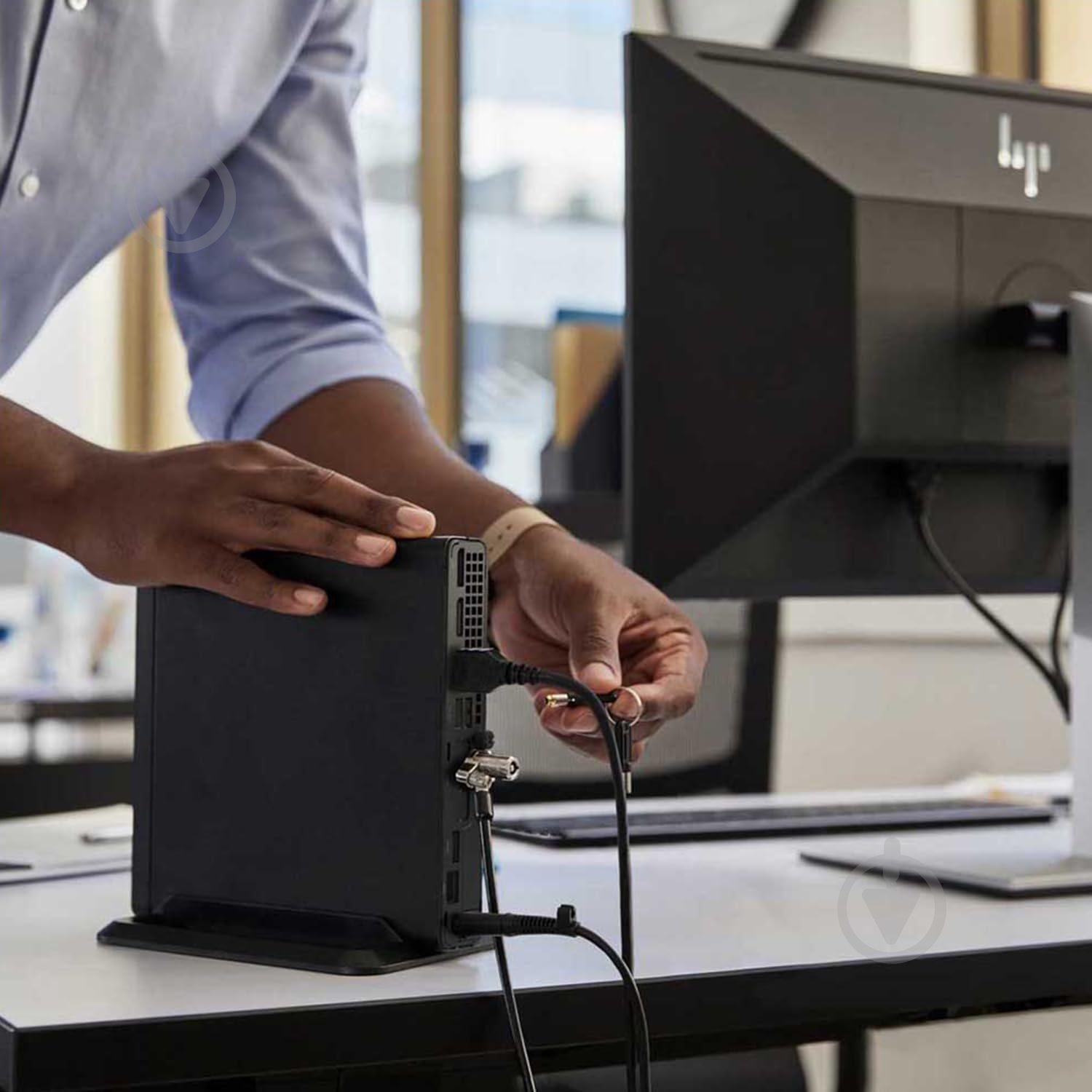 Неттоп HP Pro 400 G9 Mini (884V0EA) black - фото 5 Неттоп HP Pro 400 G9 Mini (884V0EA) black - фото 5