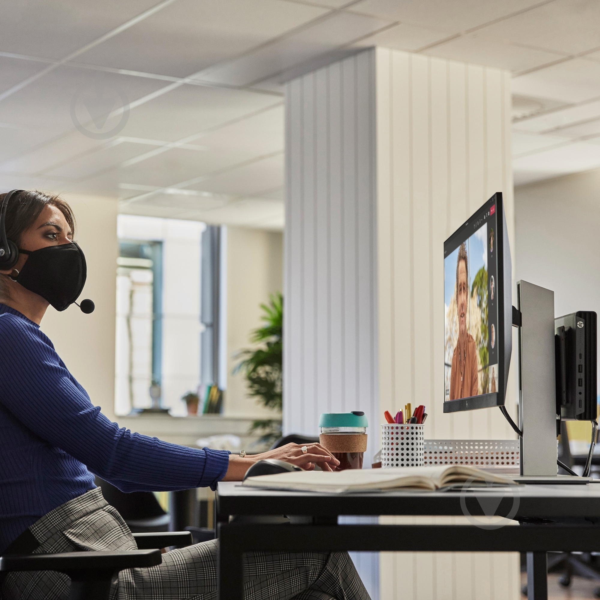 Неттоп HP Pro 400 G9 Mini (885G0EA) black - фото 3 Неттоп HP Pro 400 G9 Mini (885G0EA) black - фото 3