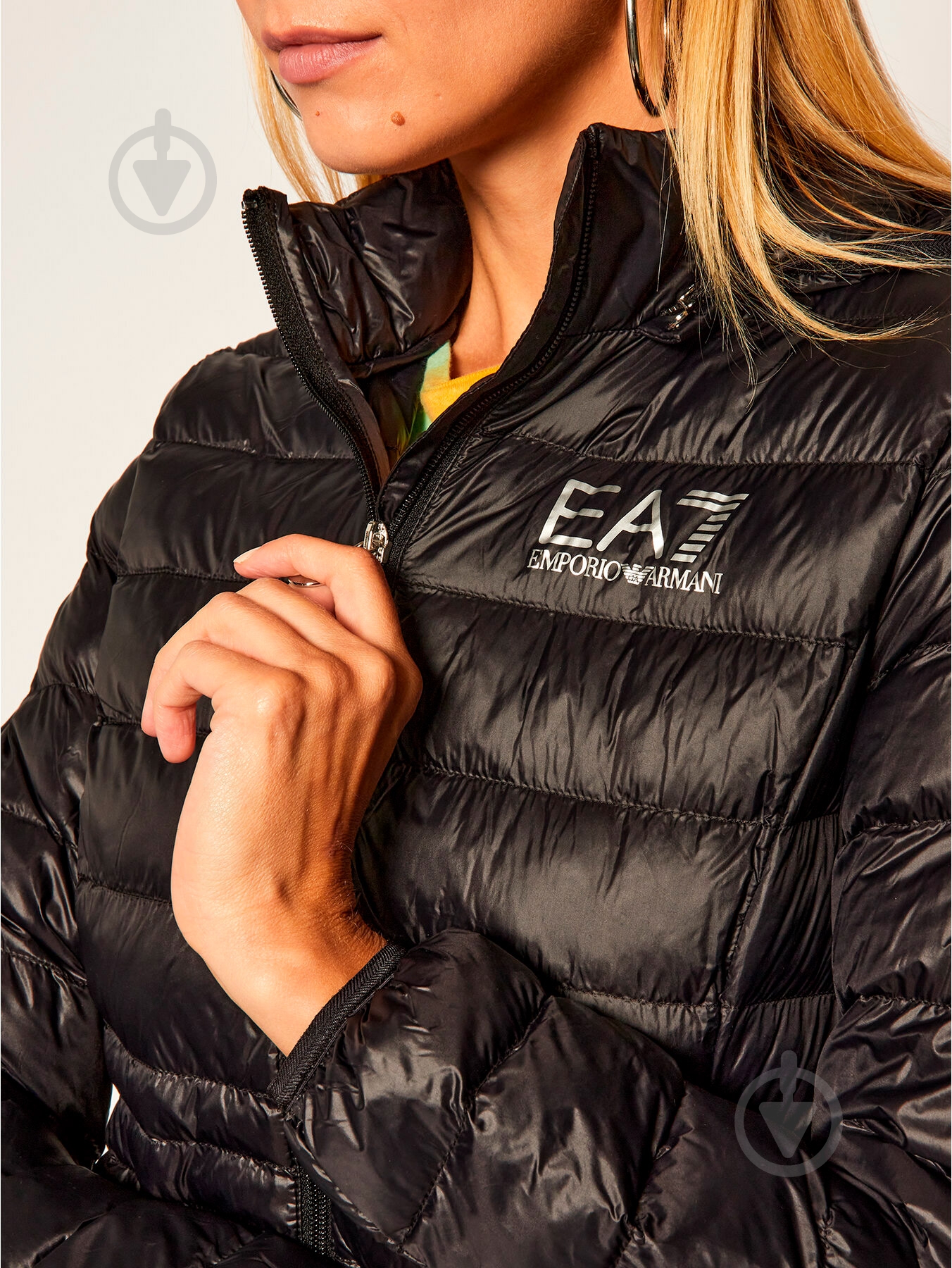 Пуховик женский зимний EA7 TN12Z-8NTB23-1200 р.M черный - фото 6