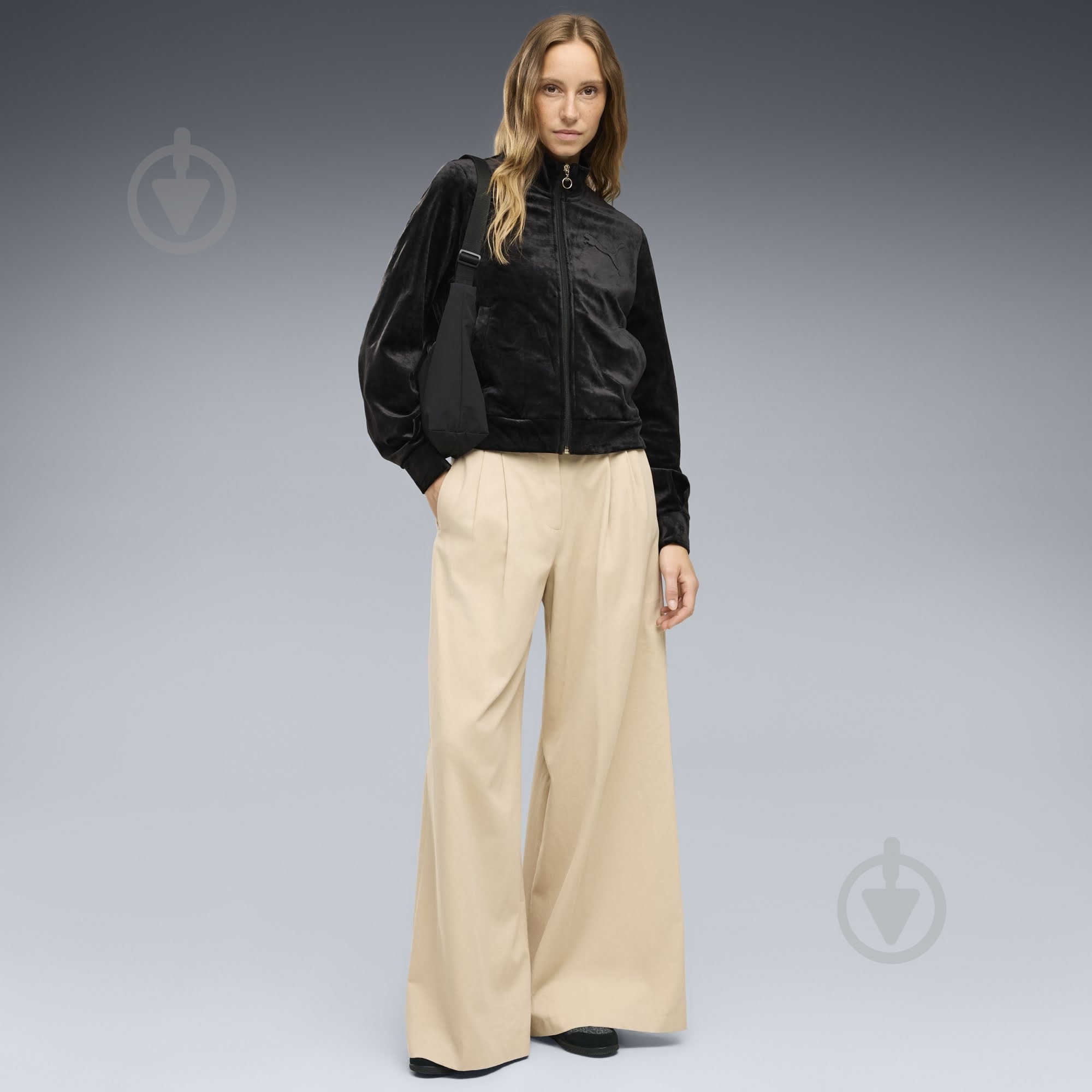 Джемпер Puma ESS ELEVATED Velour Trackjacket 69402101 р.XL черный - фото 3 Джемпер Puma ESS ELEVATED Velour Trackjacket 69402101 р.XL черный - фото 3