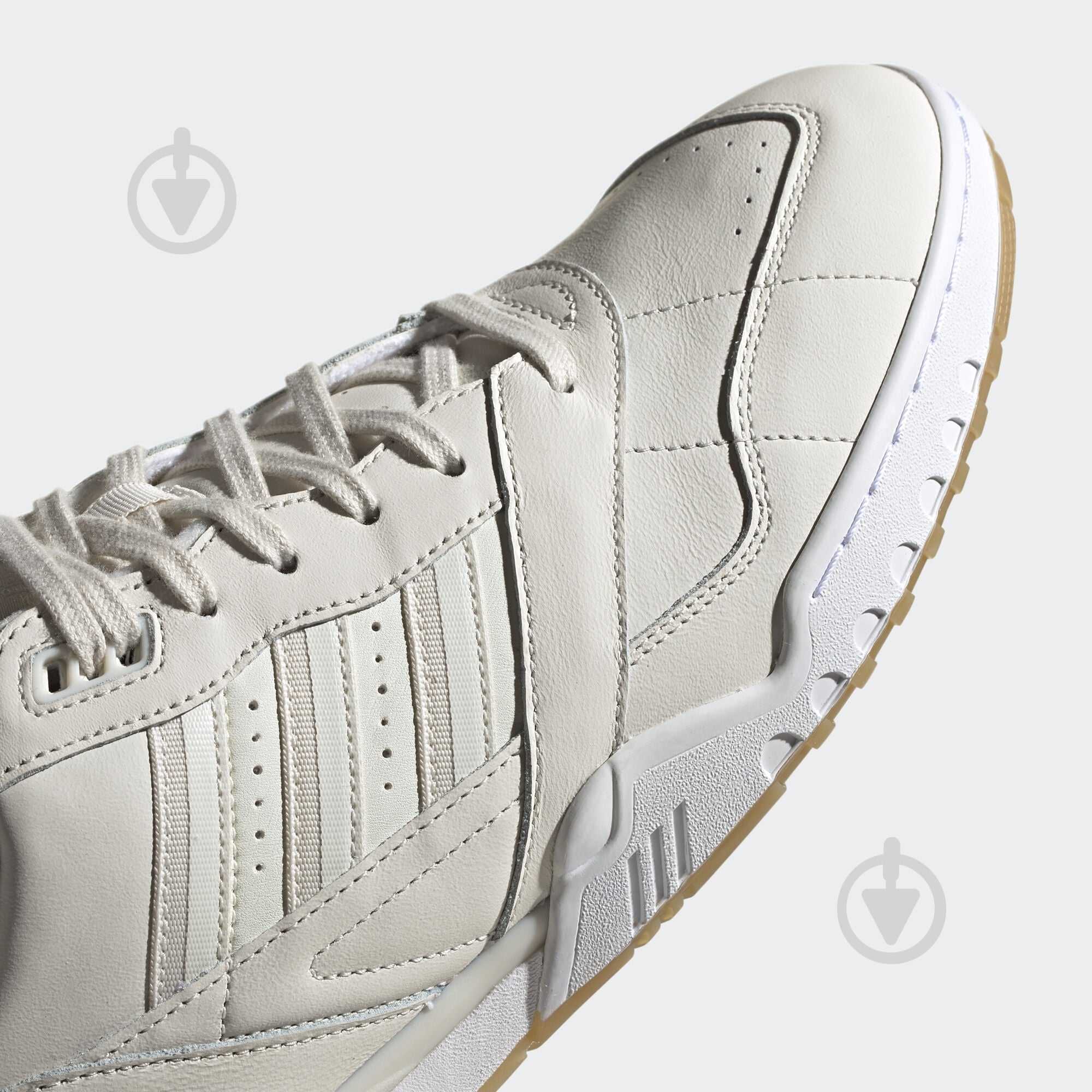 Кросівки чоловічі зимові Adidas A.R. TRAINER EE5403 р.44 білі - фото 7