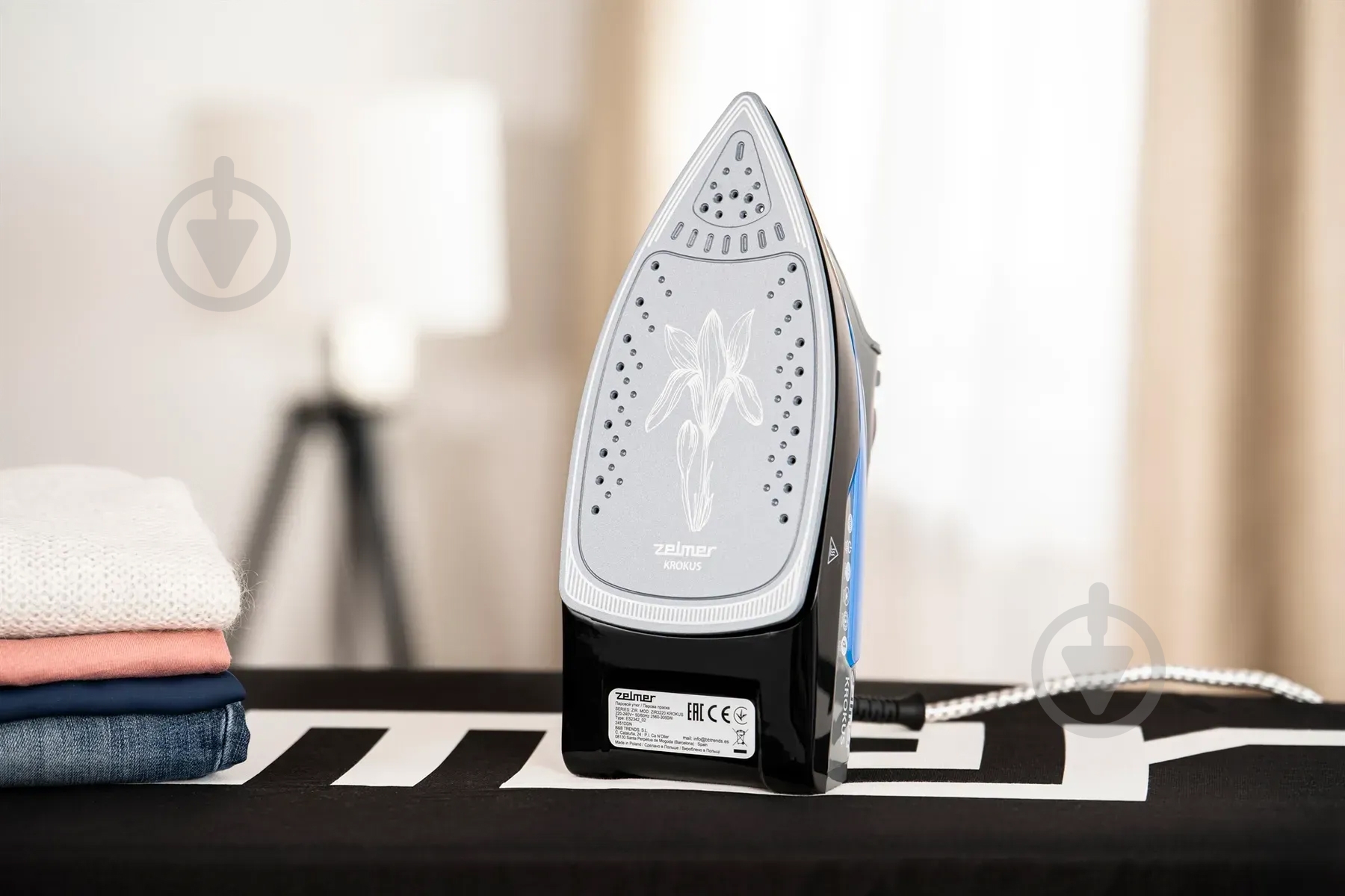 Утюг Zelmer ZIR3220 Krokus (80105959P) - фото 3 Утюг Zelmer ZIR3220 Krokus (80105959P) - фото 3