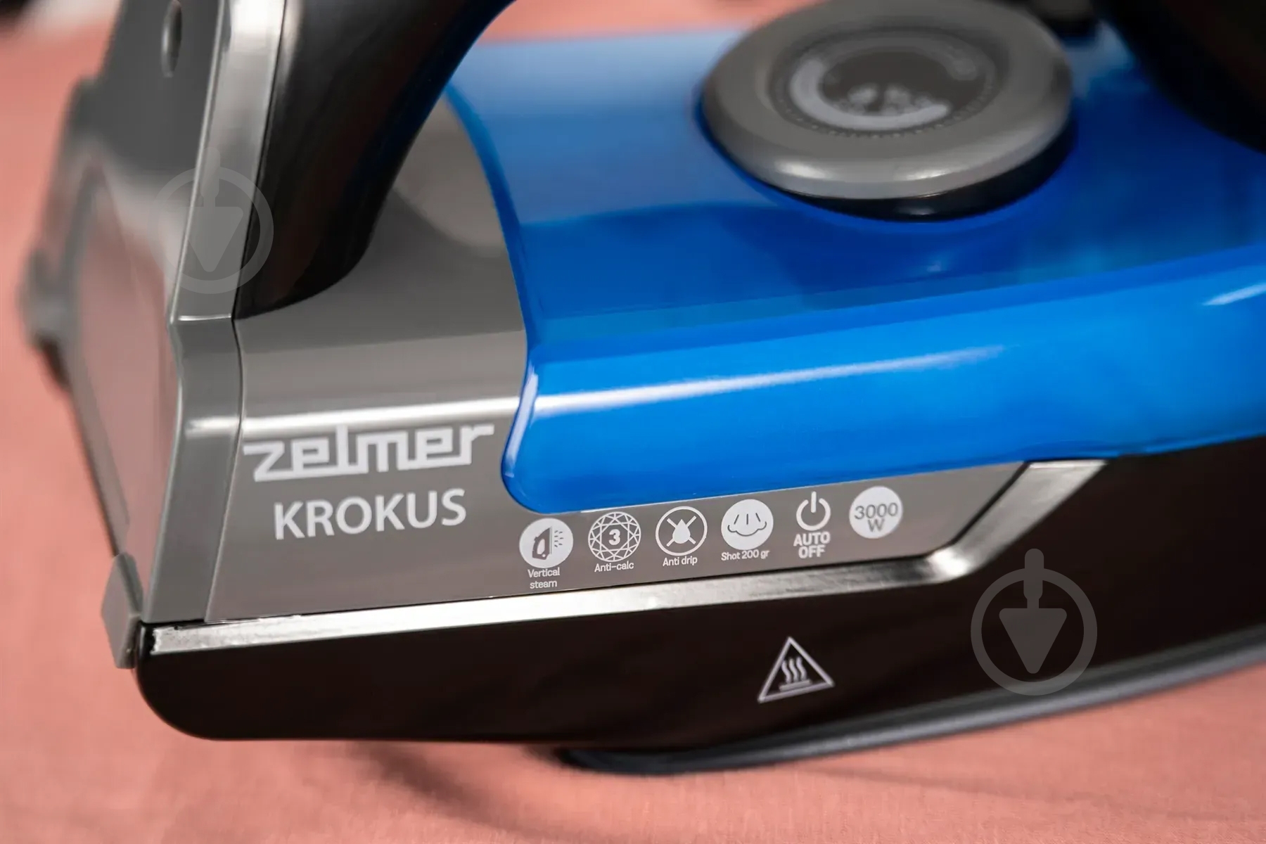 Утюг Zelmer ZIR3220 Krokus (80105959P) - фото 5 Утюг Zelmer ZIR3220 Krokus (80105959P) - фото 5