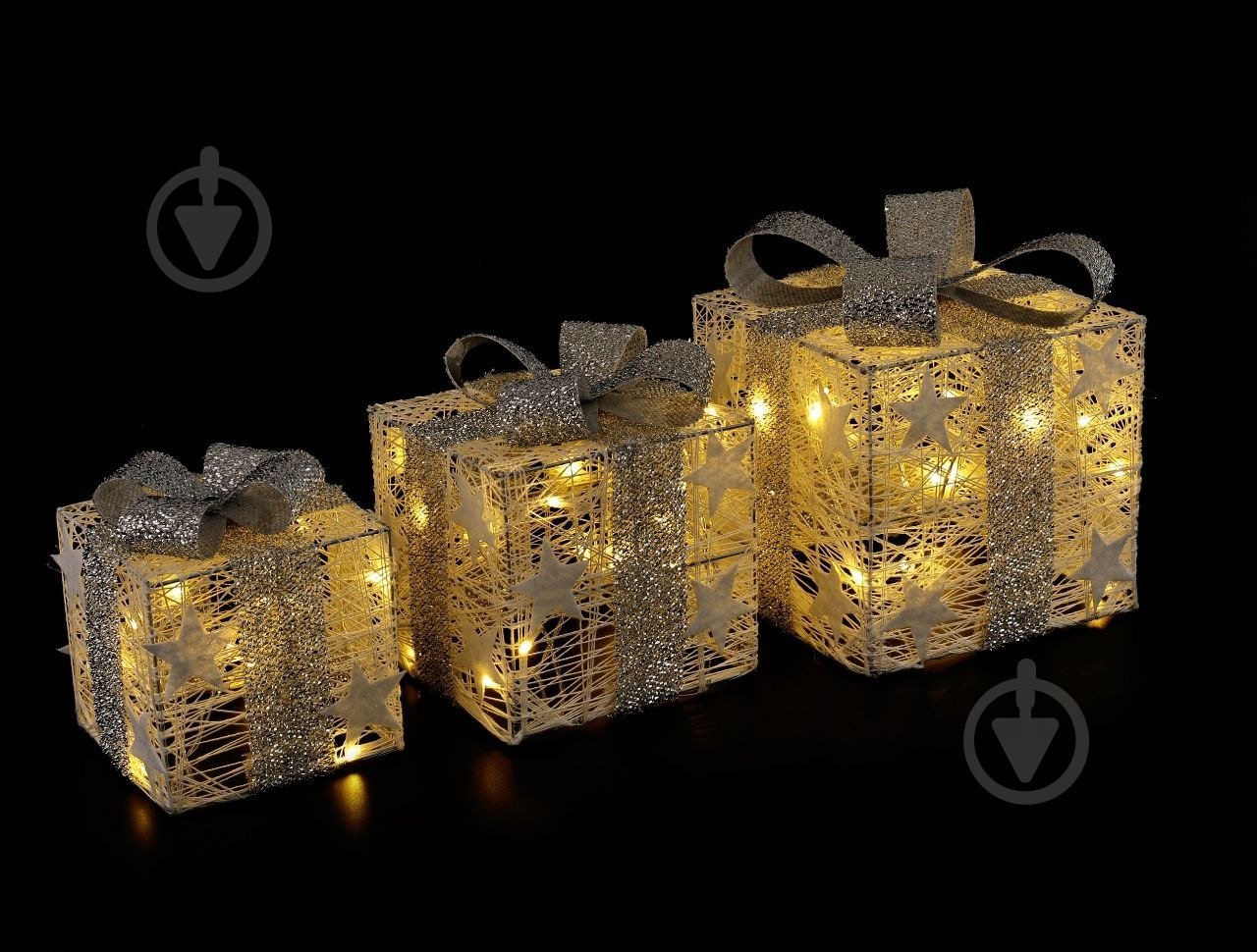 Декорация новогодняя набор подарочных коробок бело-золотой 19x15x12,5 см светодиодная (LED) 48 ламп (QC6013) - фото 1