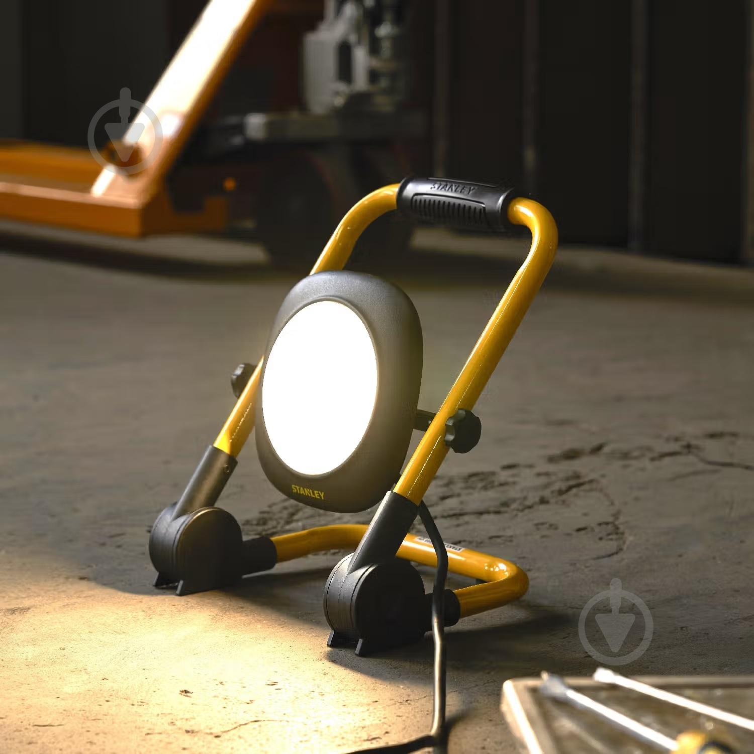 Фонарь прожекторный Stanley 2100 Lm SXLS35526E - фото 5