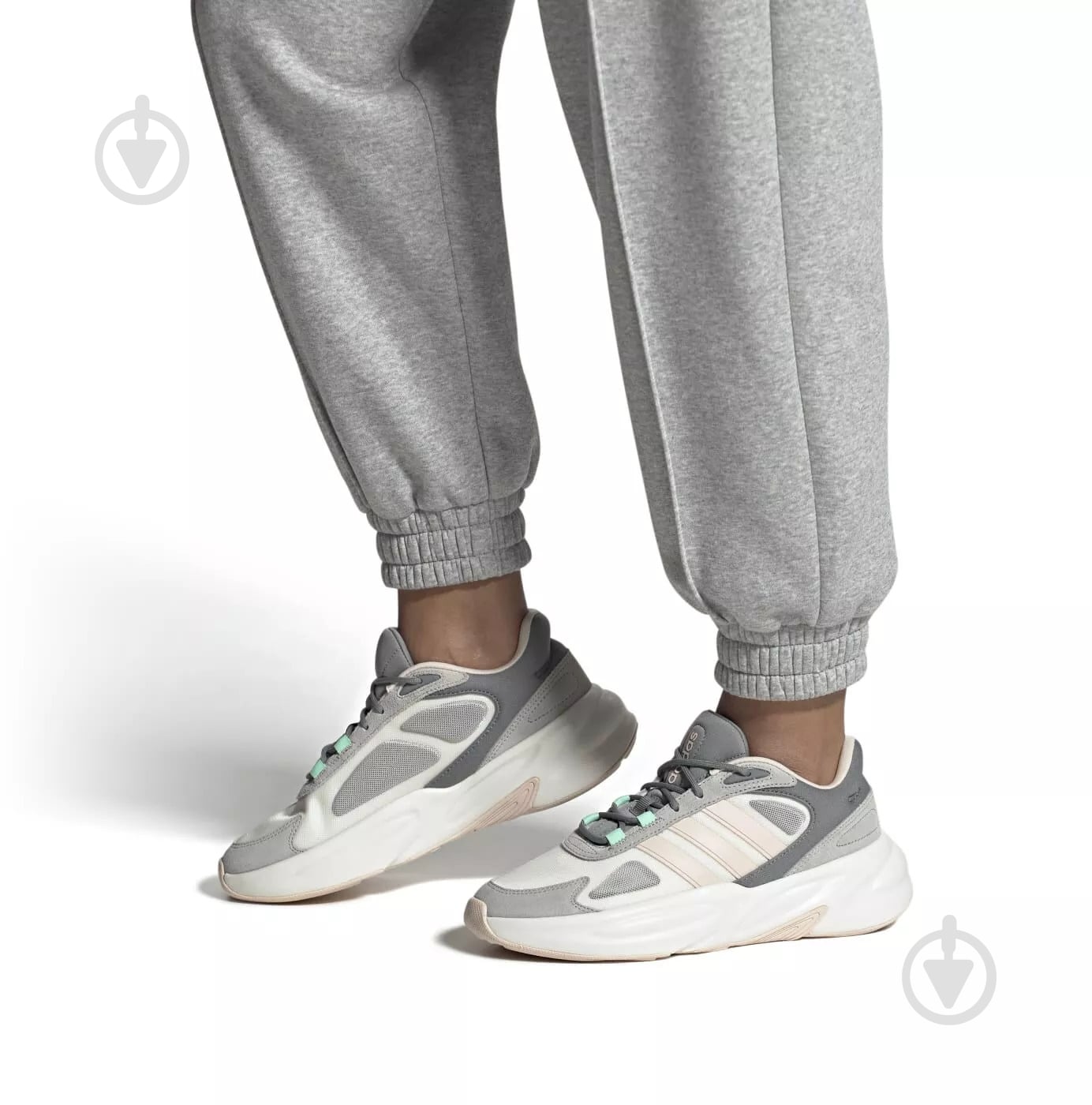Кроссовки женские демисезонные Adidas HP2695 р.37 1/3 серые - фото 10