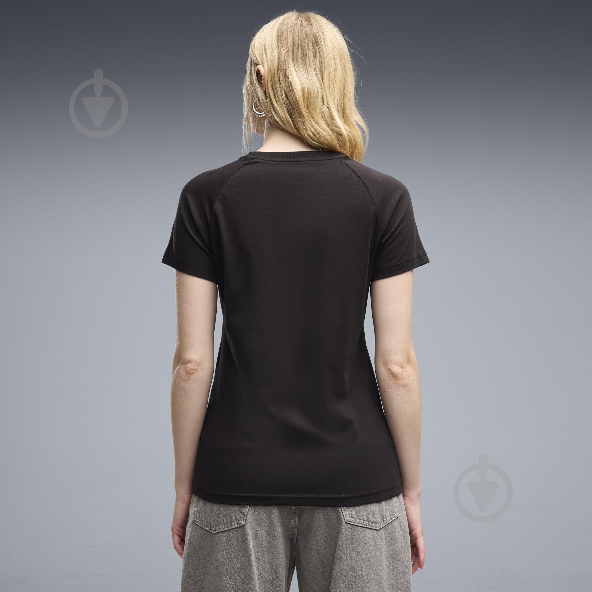 Футболка Puma ESS SEQUINS Tee 69457601 р.M черный - фото 4 Футболка Puma ESS SEQUINS Tee 69457601 р.M черный - фото 4
