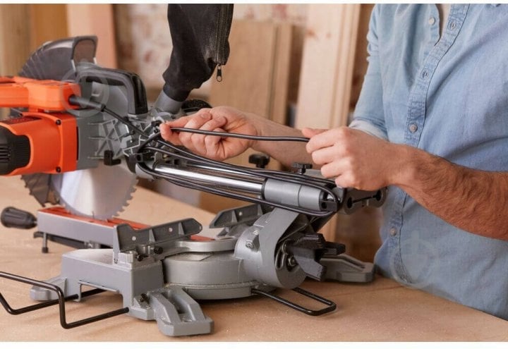 Пила торцовочная Black+Decker BES710 - фото 11