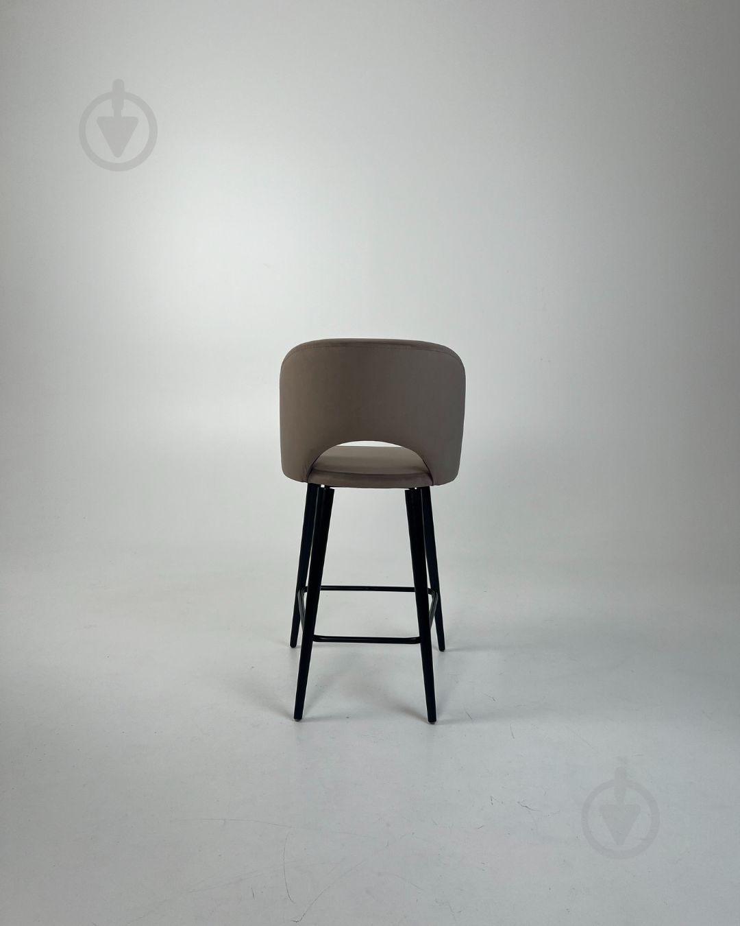 Стілець барний TWINSANN Mark 580x500x980 мм чорний / коричневий - фото 3 Стілець барний TWINSANN Mark 580x500x980 мм чорний / коричневий - фото 3