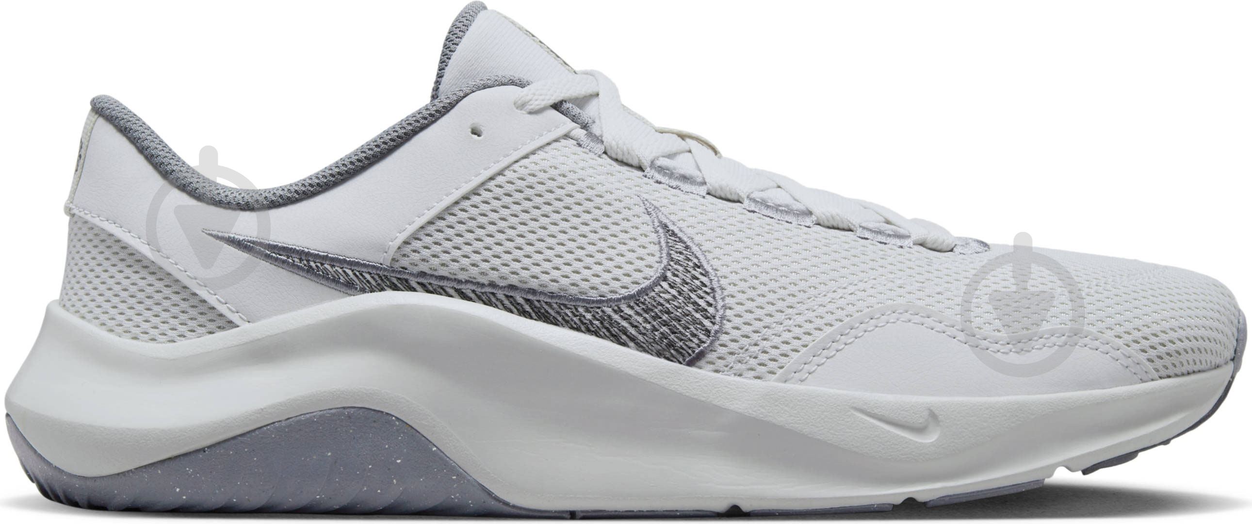 Кросівки чоловічі Nike LEGEND ESSENTIAL 3 NEXT NATURE DM1120-005 р.42,5 - фото 1
