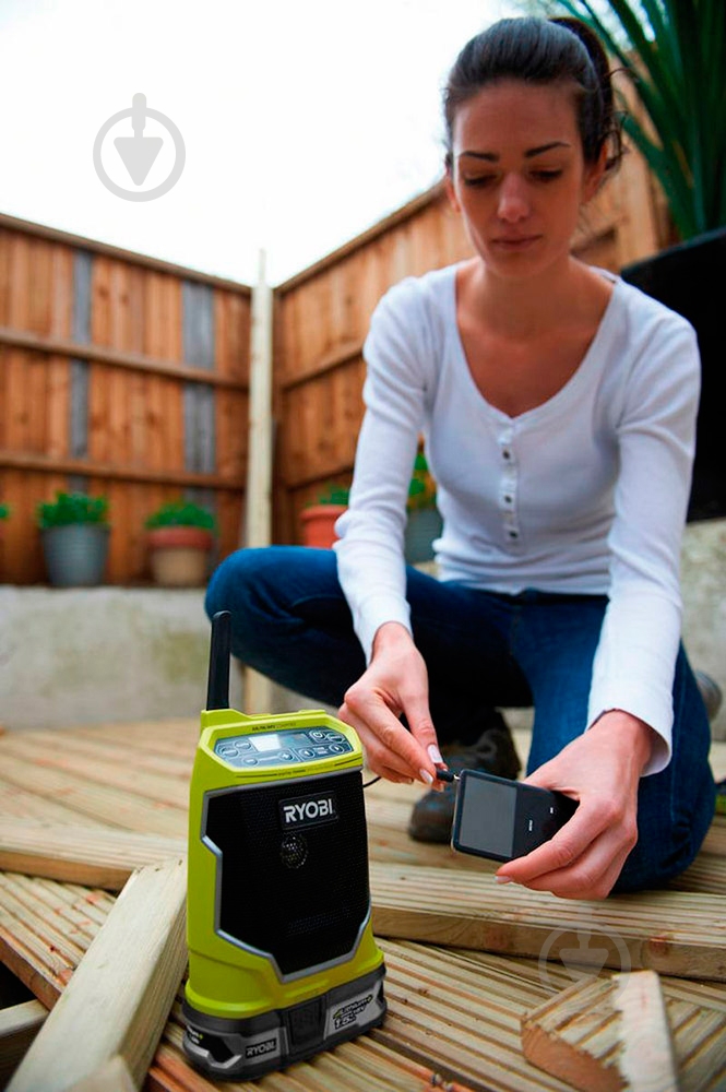 Строительная колонка с радио RYOBI CDR180M - фото 11