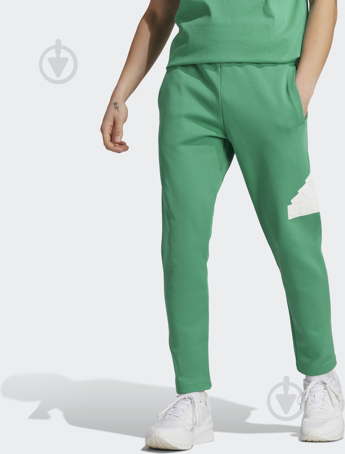 Брюки Adidas IC3763 р. M зеленый - фото 1 Брюки Adidas IC3763 р. M зеленый - фото 1