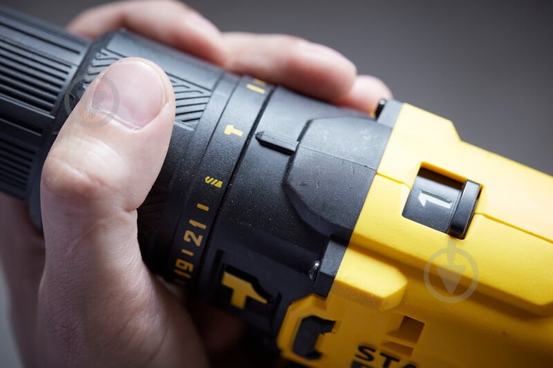 Шуруповерт ударный аккумуляторный Stanley FatMax SFMCD711C2K - фото 9