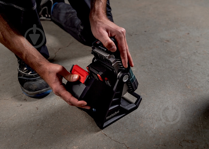 Прожектор аккумуляторный Metabo 18,0V 10Ah BSA LED 4000 + штатив 691210000 - фото 3