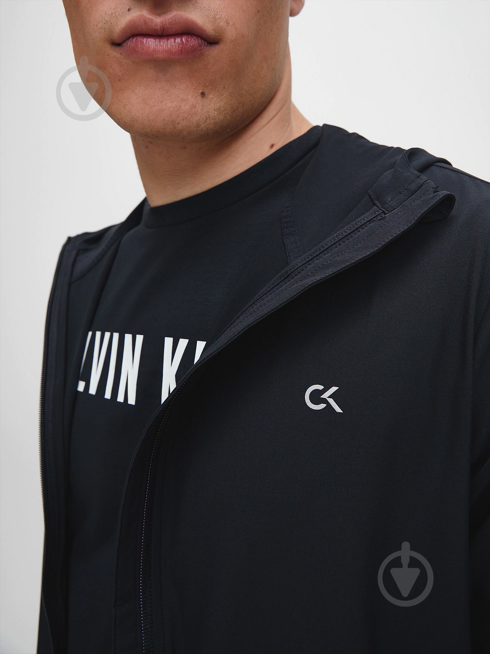 Джемпер Calvin Klein Performance WIND JACKET 00GMF8O508-007 р. L чорний - фото 4