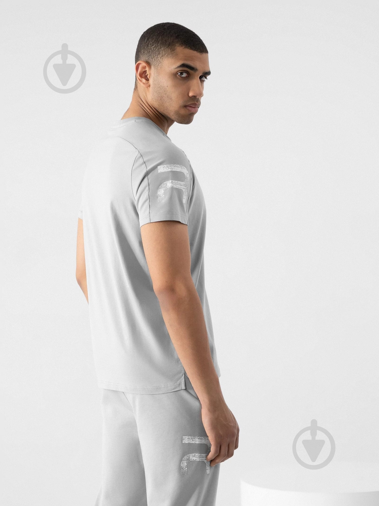 Футболка 4F TSHIRT RL9SS22TTSHM238-25S р.M серый - фото 3 Футболка 4F TSHIRT RL9SS22TTSHM238-25S р.M серый - фото 3