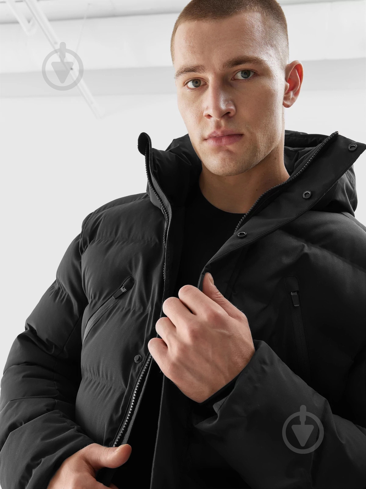 Пуховик мужской зимний 4F DOWN JACKET M438 4FRAW23TDJAM438-20S р.L черный - фото 4 Пуховик мужской зимний 4F DOWN JACKET M438 4FRAW23TDJAM438-20S р.L черный - фото 4