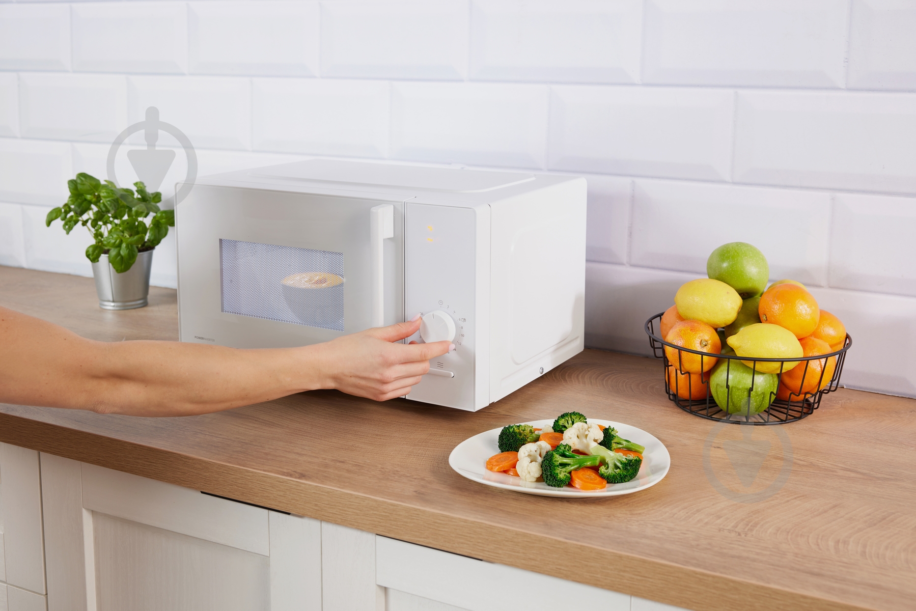 Микроволновая печь Gorenje MO20E1W15 - фото 9