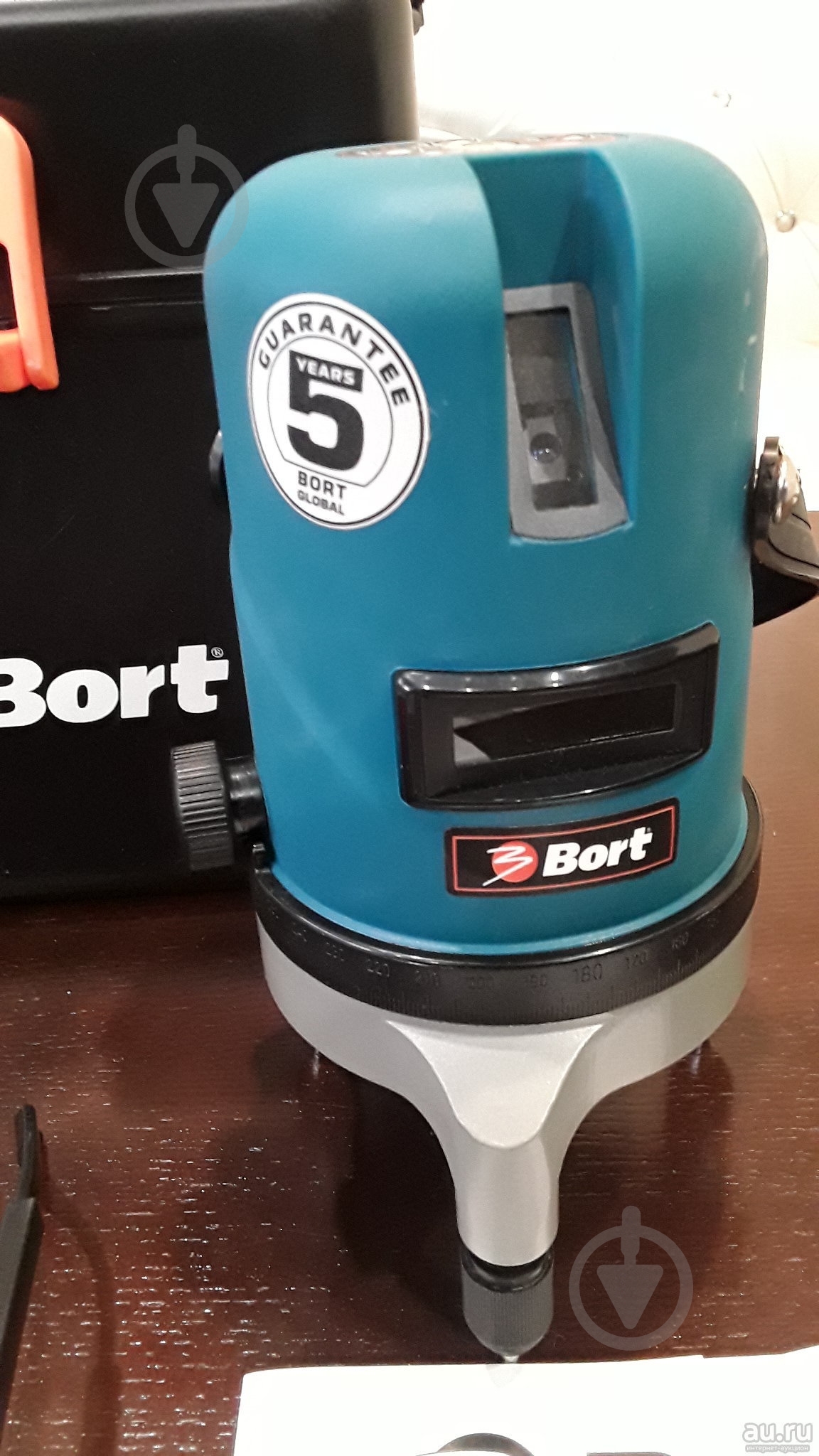 Нивелир ротационный Bort BLN-15-K - фото 10 Нивелир ротационный Bort BLN-15-K - фото 10