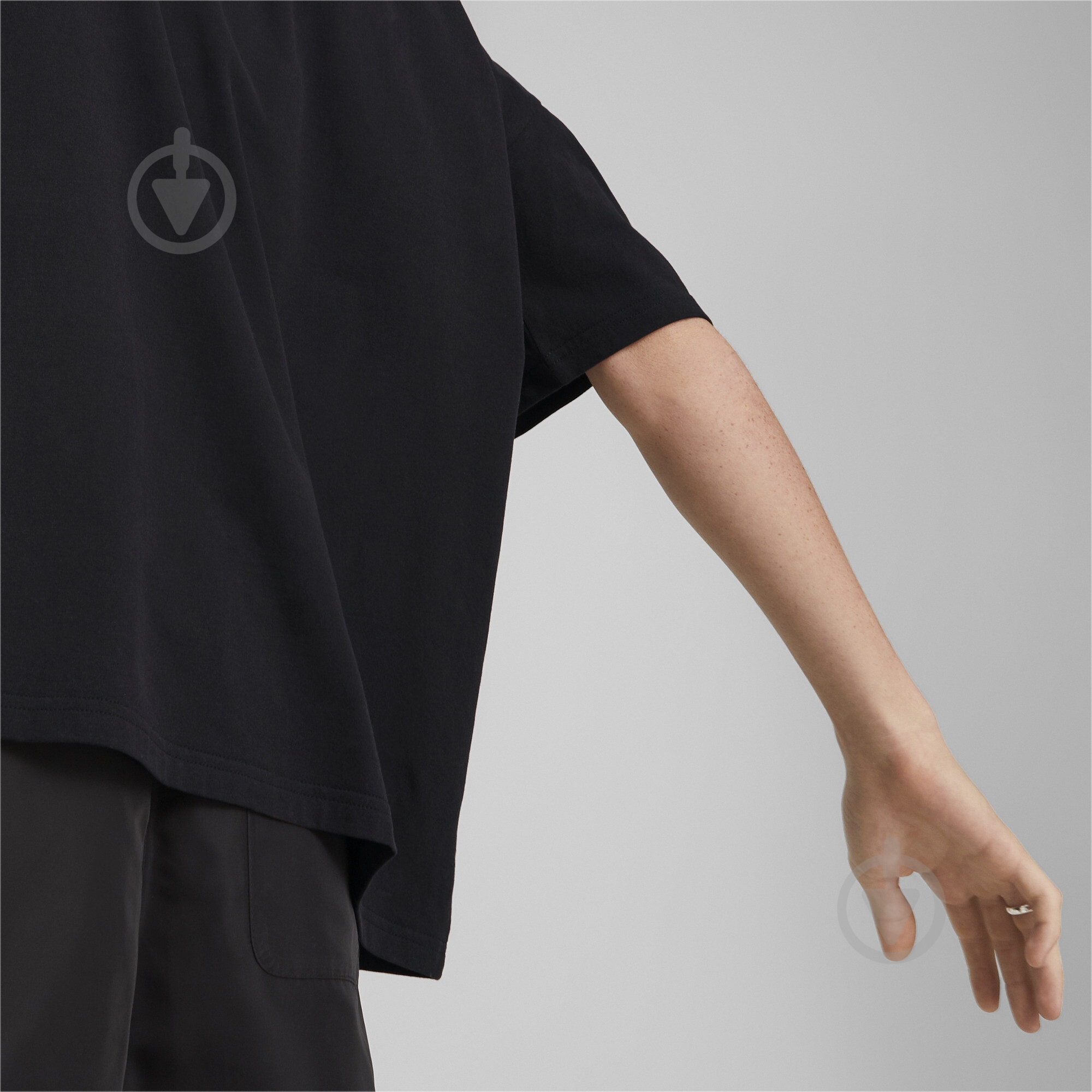 Футболка Puma CLASSICS OVERSIZED TEE 53807001 р.S черный - фото 4