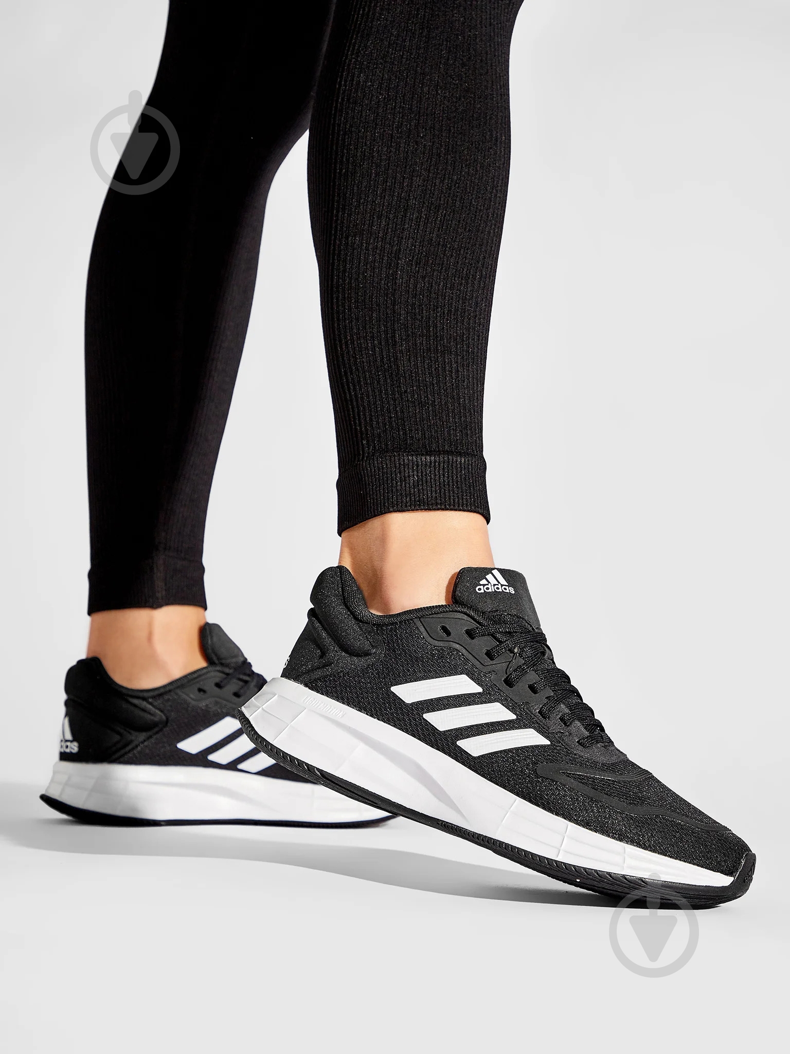 Кросівки жіночі демісезонні Adidas GX0709 р.41 1/3 чорні - фото 7 Кросівки жіночі демісезонні Adidas GX0709 р.41 1/3 чорні - фото 7