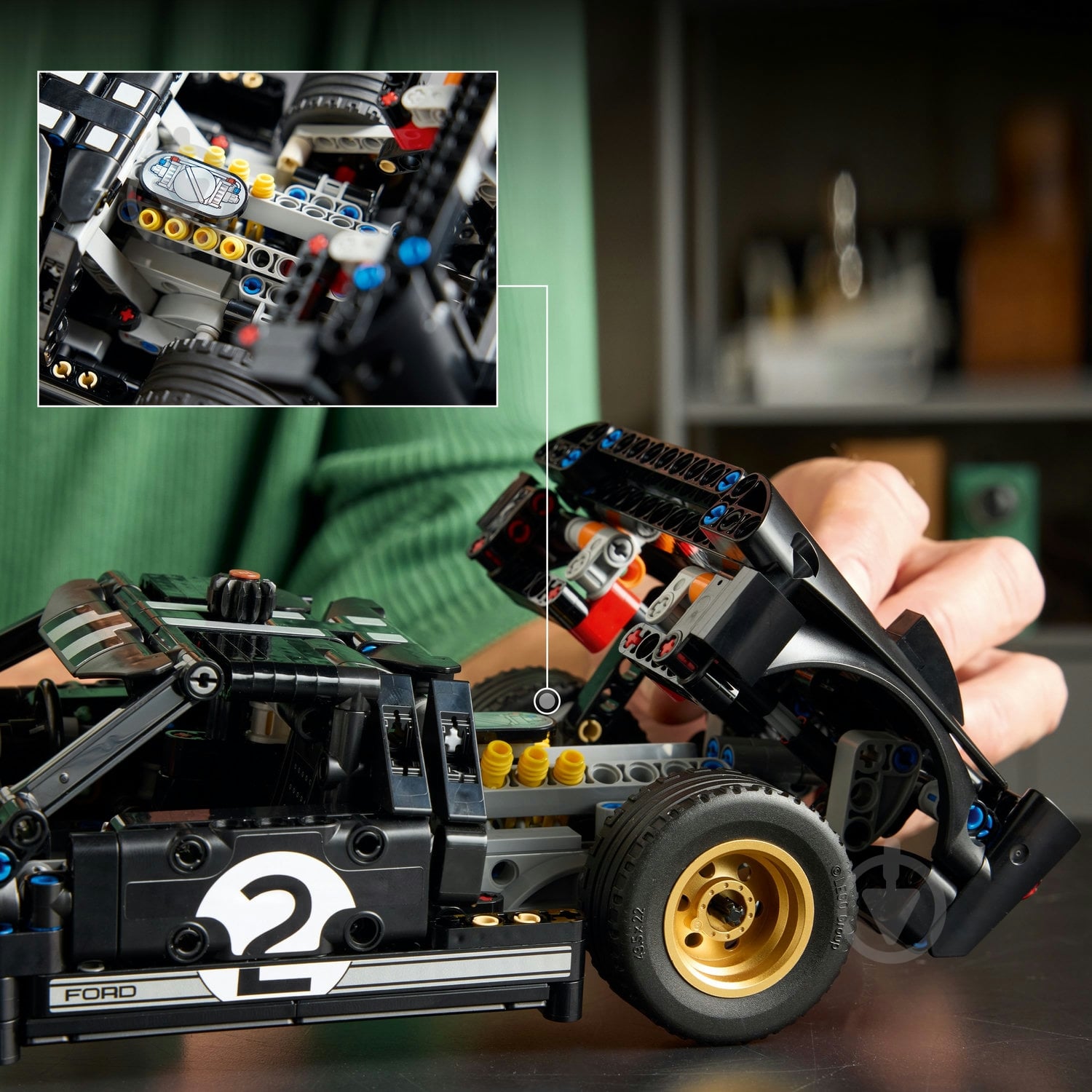 ᐉ Конструктор LEGO Technic Автомобиль для гонки Ford GT40 MKII