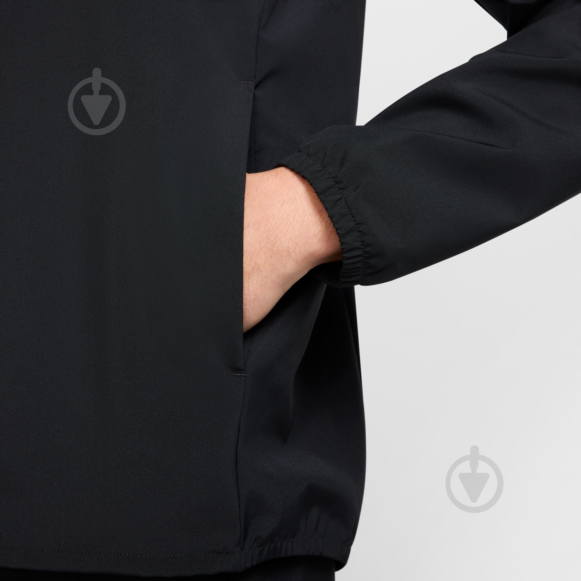 Вітрівка Nike M NK DF FORM HD JKT SWOOSH HJ3071-010 р.2XL чорний - фото 4 Вітрівка Nike M NK DF FORM HD JKT SWOOSH HJ3071-010 р.2XL чорний - фото 4