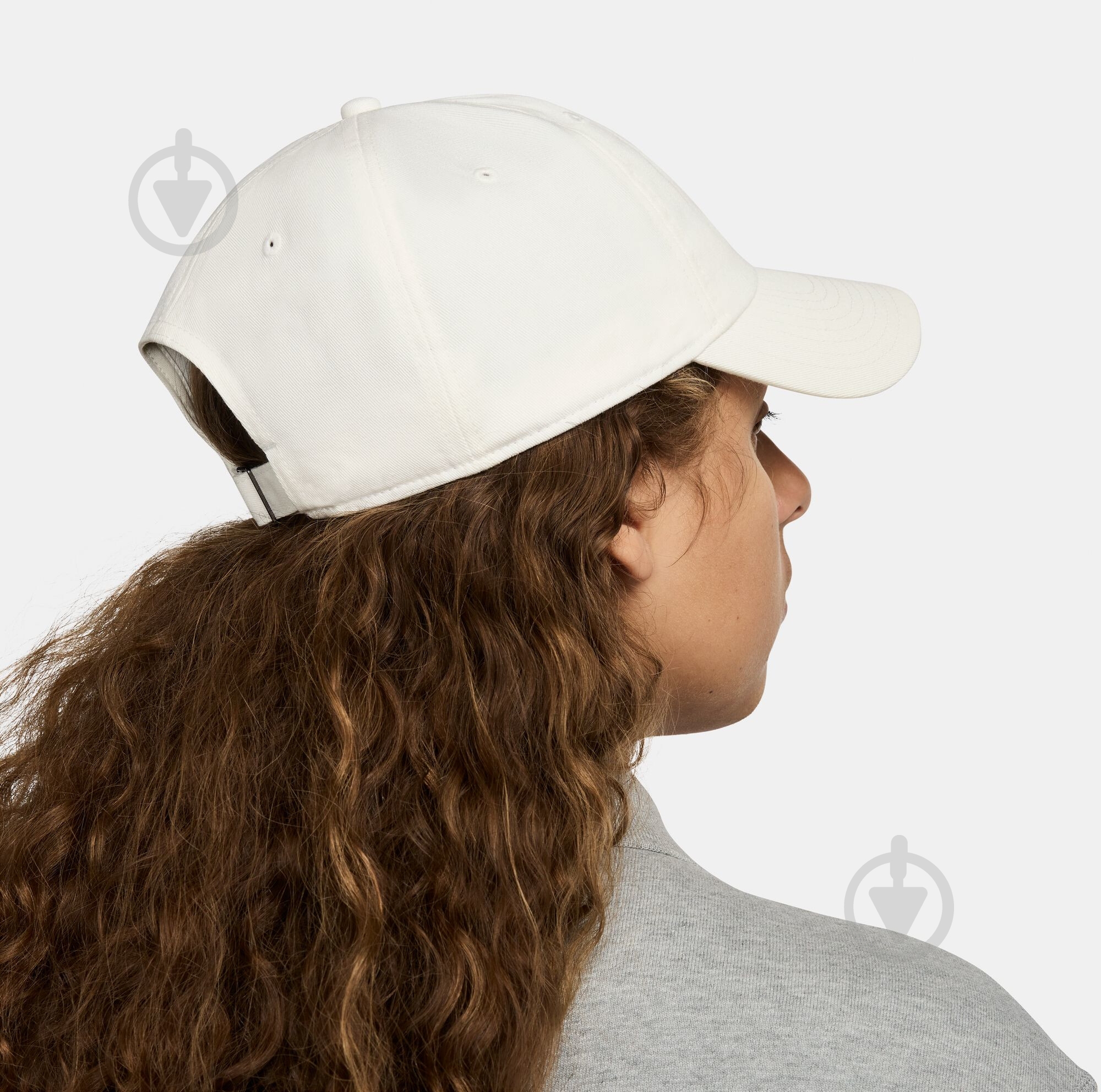 Кепка Nike U NK CLUB CAP U CB FUT WSH L FB5368-133 S-M бежевый - фото 2 Кепка Nike U NK CLUB CAP U CB FUT WSH L FB5368-133 S-M бежевый - фото 2