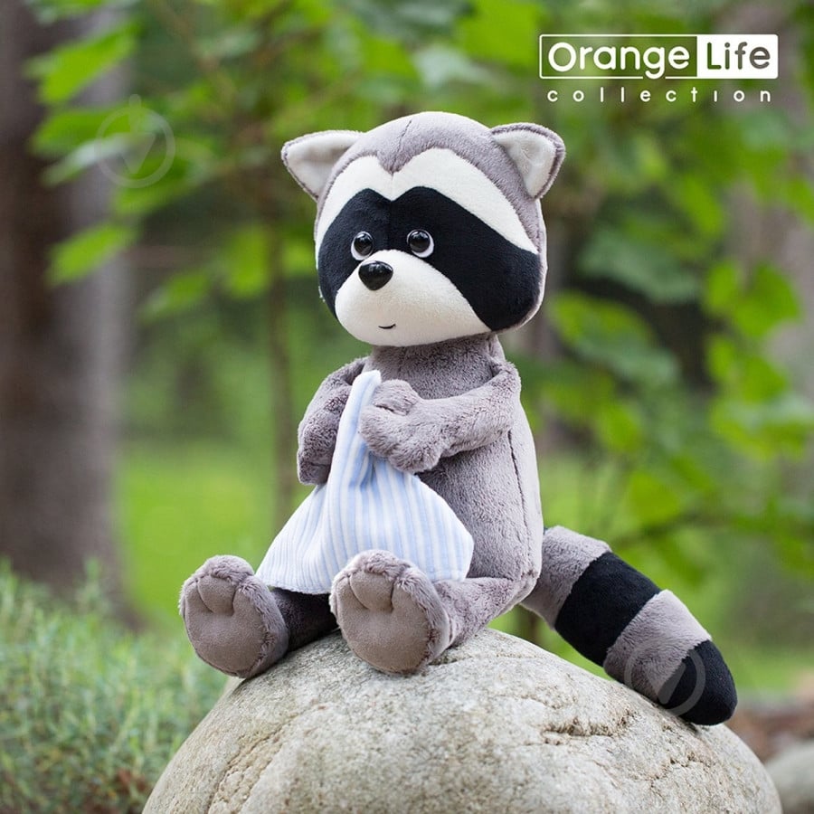 Мягкая игрушка Orange Енот Дэнни с полотенцем 28 см серый - фото 4