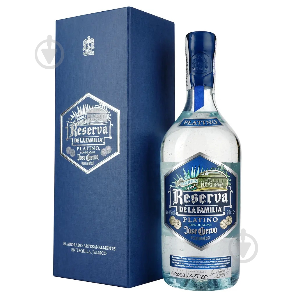 Текила Jose Cuervo Reserva De La Familia Platino 0,7 л 40% - фото 1 Текила Jose Cuervo Reserva De La Familia Platino 0,7 л 40% - фото 1