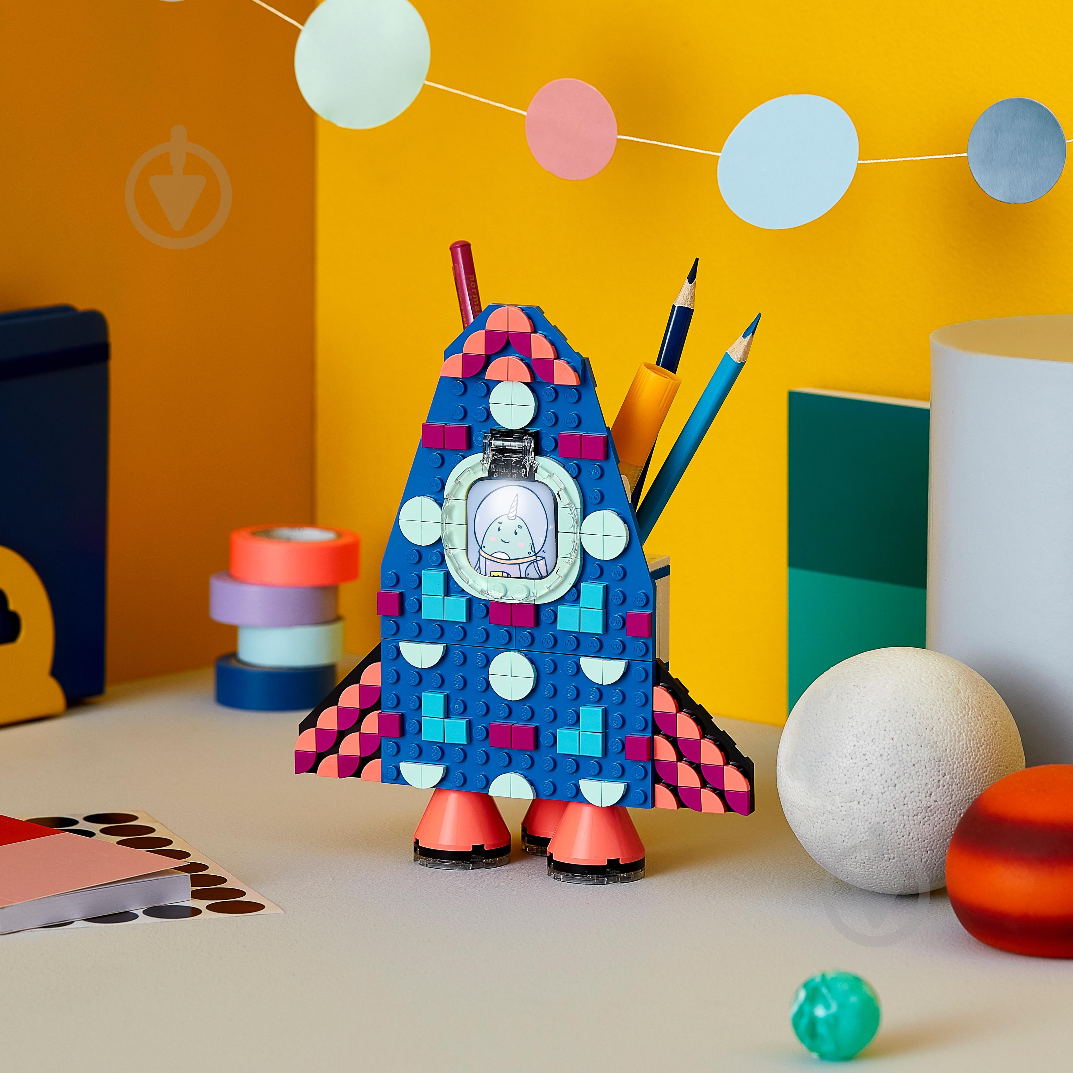 Конструктор LEGO Dots Подставка для карандашей 41936 - фото 12