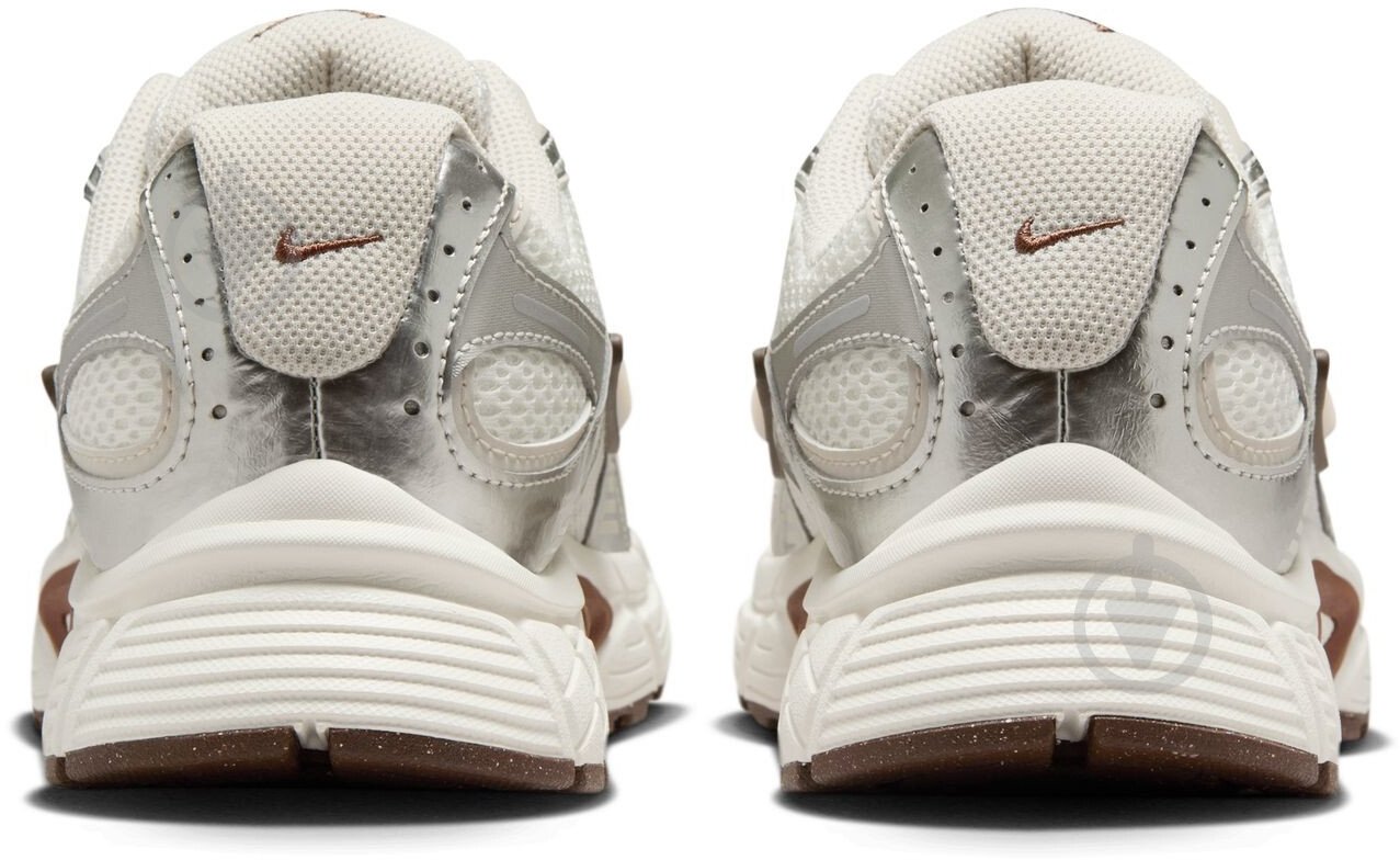 Кросівки жіночі Nike W V5 RNR HQ7901-102 р.36,5 молочні - фото 6