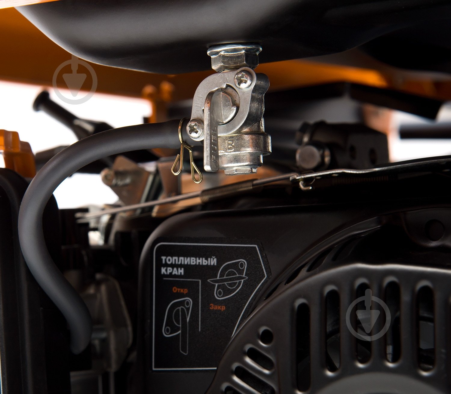 Генератор бензиновый Daewoo 5 кВт / 5,5 кВт 220 В GDA 6500E - фото 7 Генератор бензиновый Daewoo 5 кВт / 5,5 кВт 220 В GDA 6500E - фото 7