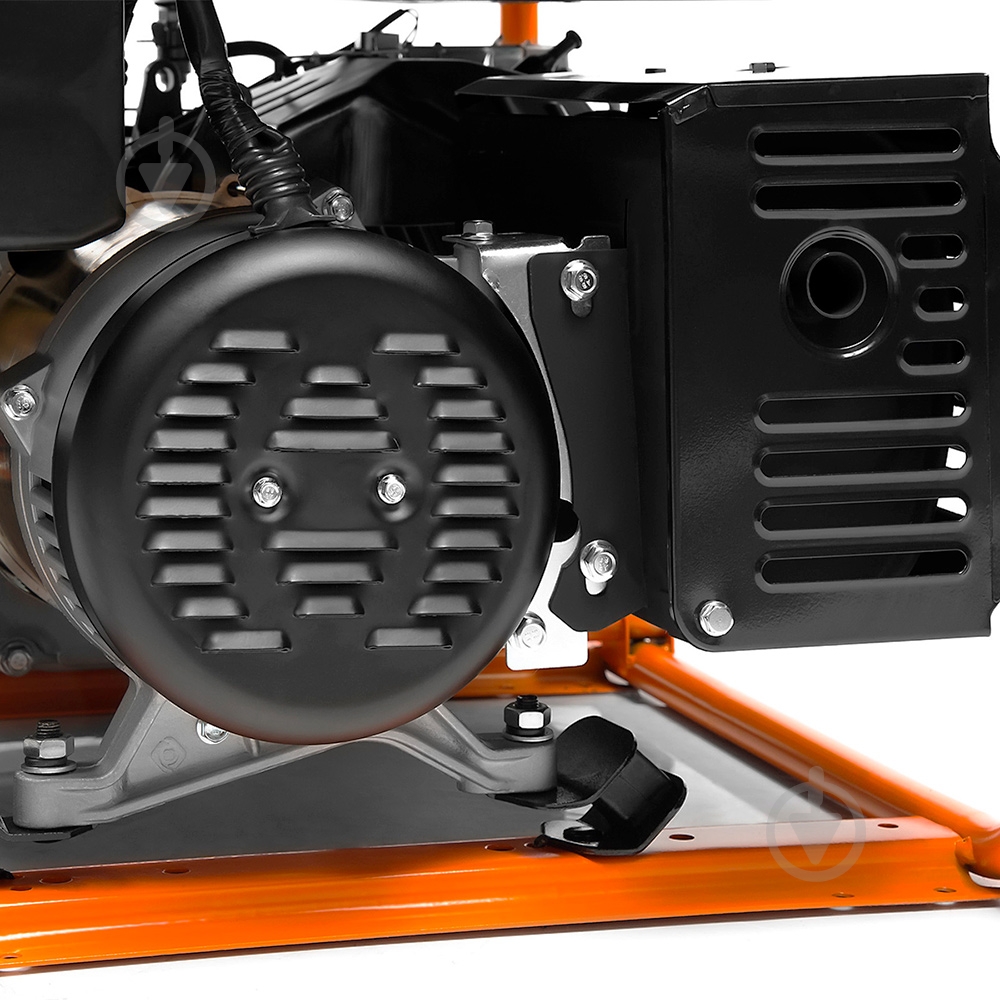 Генератор бензиновый Daewoo 2,5 кВт / 2,7 кВт 380 В GDA 7500E-3 - фото 3