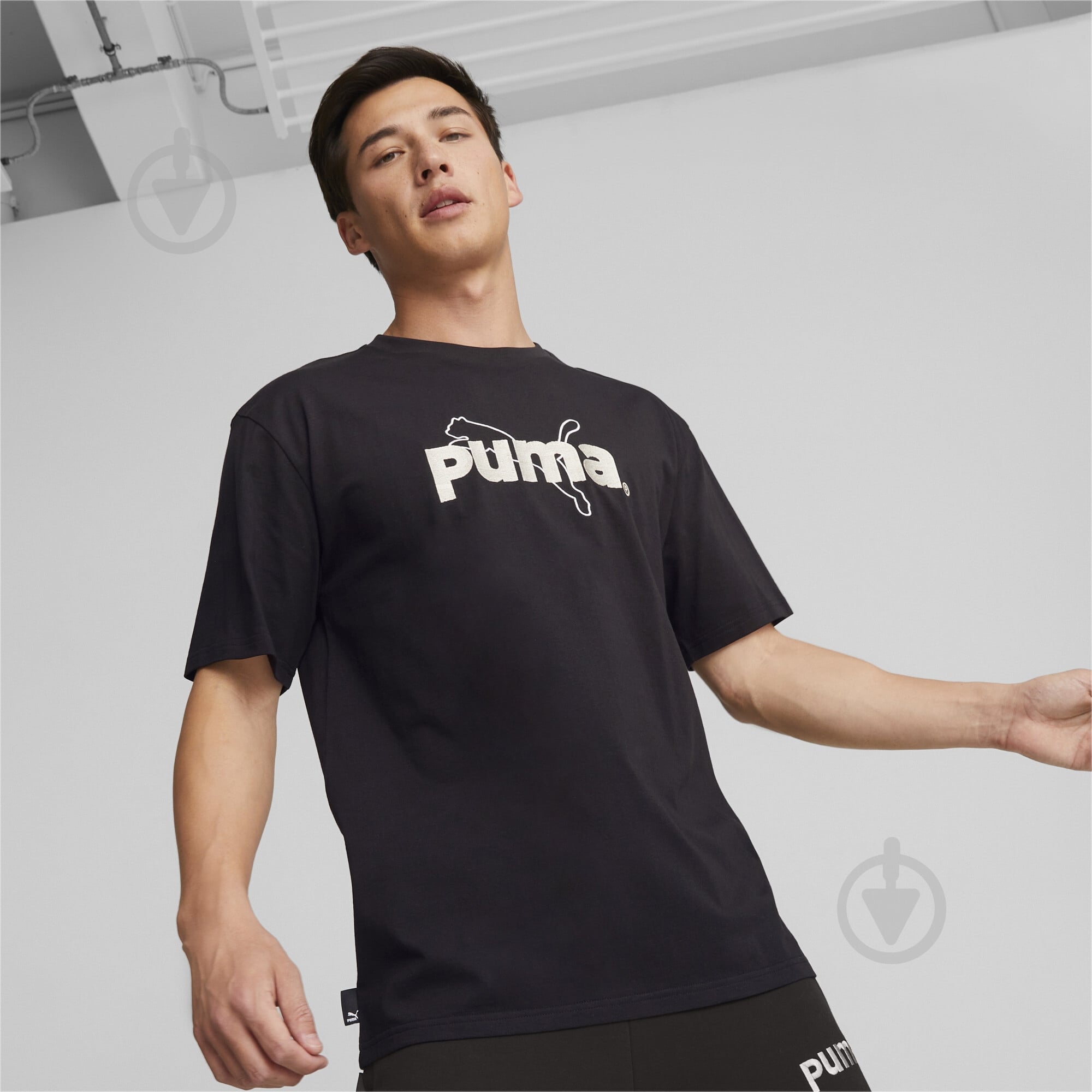 Футболка Puma TEAM GRAPHIC TEE 53825601 р.S черный - фото 4 Футболка Puma TEAM GRAPHIC TEE 53825601 р.S черный - фото 4