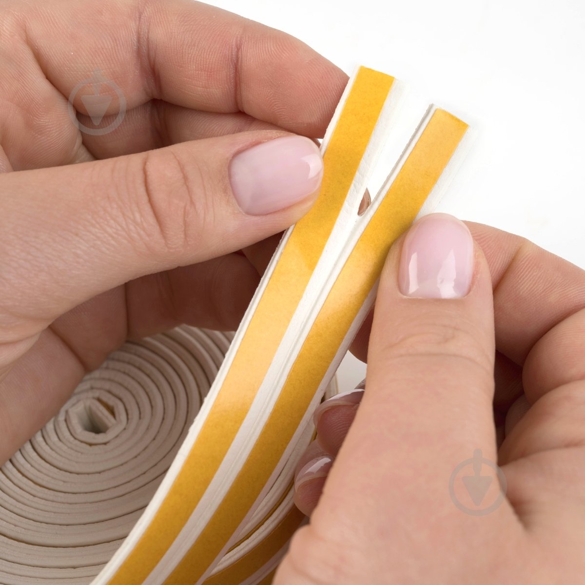 Уплотнитель самоклеющийся E-образный Horst DS-E 9x4 6 м белый - фото 10 Уплотнитель самоклеющийся E-образный Horst DS-E 9x4 6 м белый - фото 10