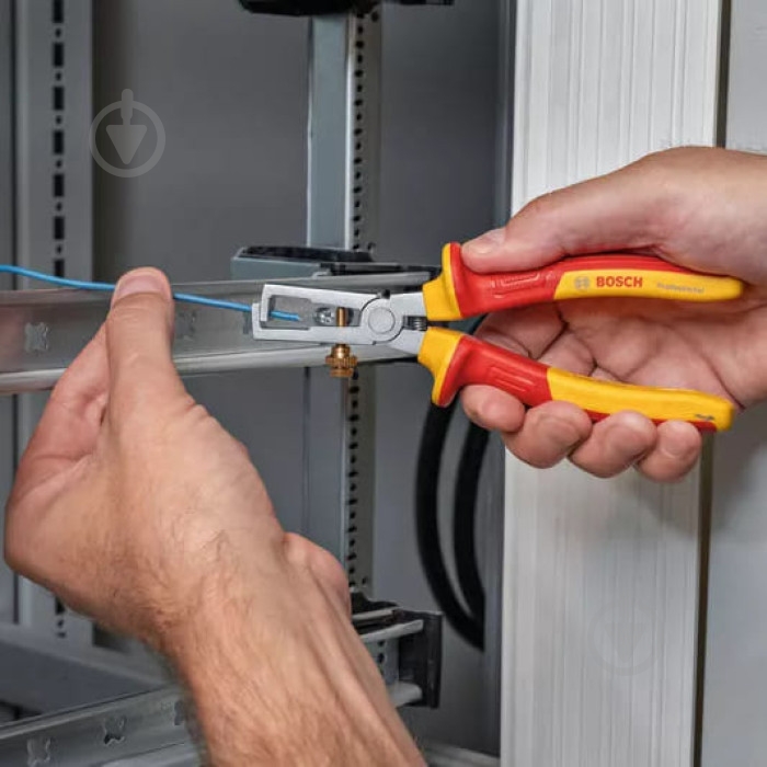 Інструмент для зняття ізоляції Bosch VDE Professional 160 мм 1600A02NE7 - фото 2 Інструмент для зняття ізоляції Bosch VDE Professional 160 мм 1600A02NE7 - фото 2