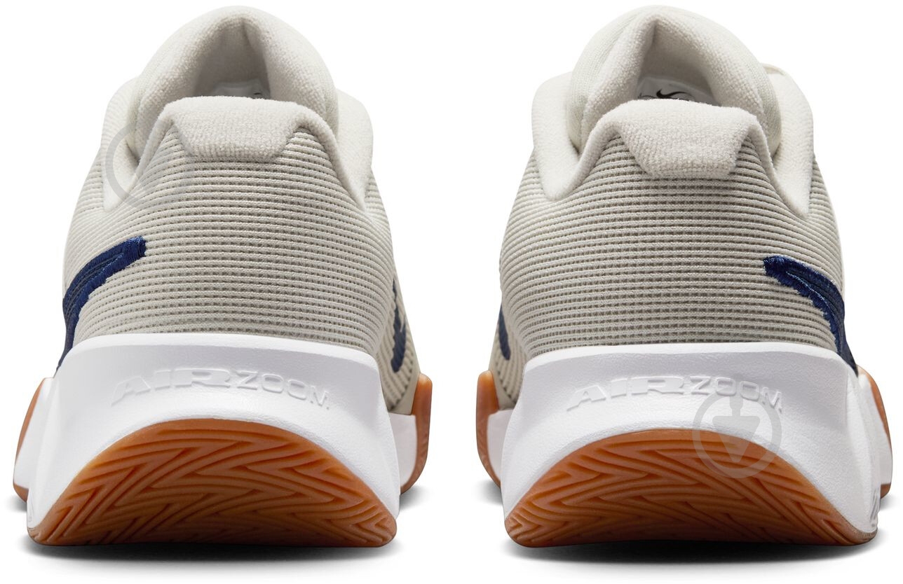 Кросівки жіночі Nike GP Challenge Pro FB3146-002 р.38 бежеві - фото 6