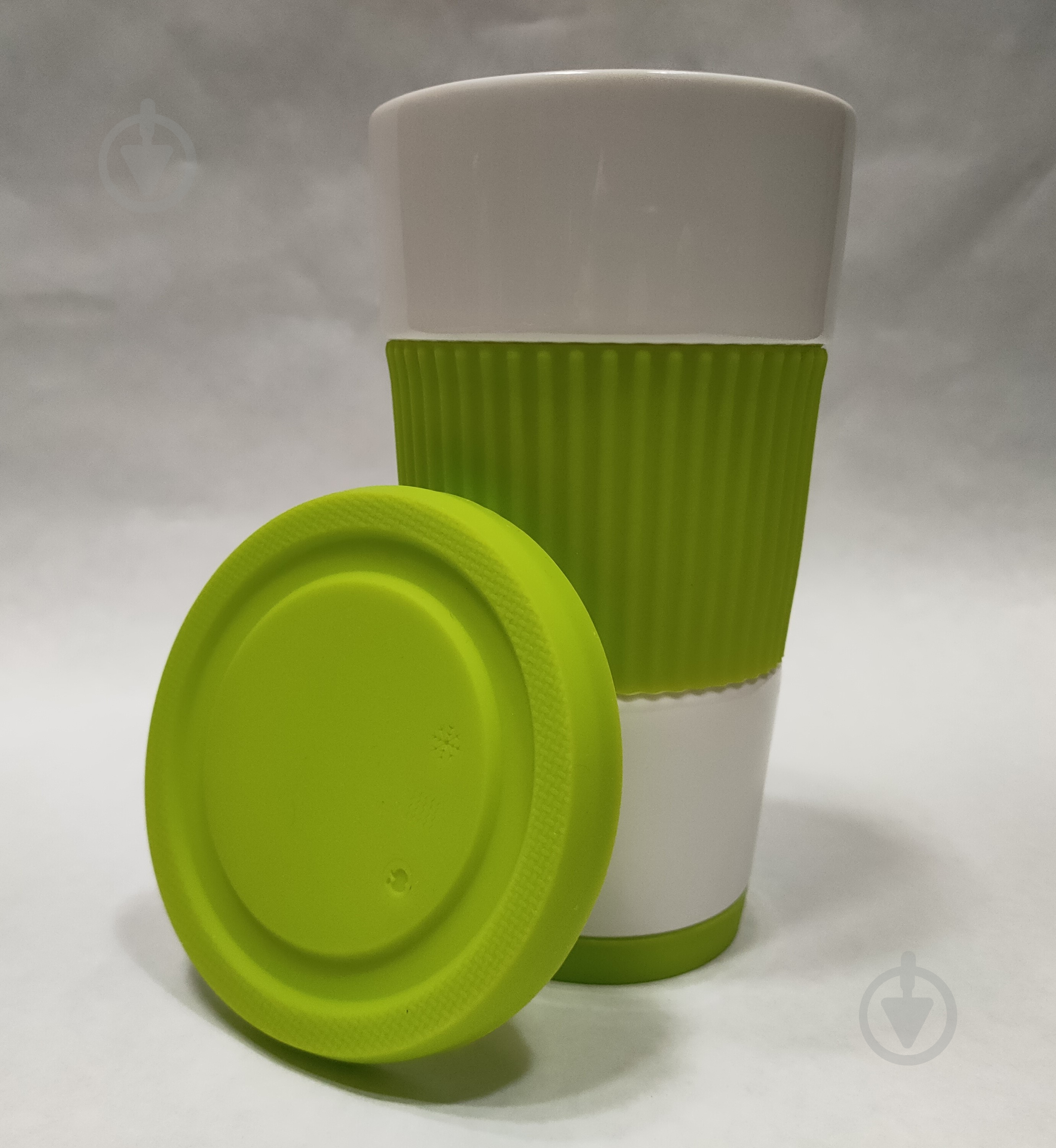 Чашка з кришкою Banquet 400 мл біло-зелена IO-400MUG - фото 2