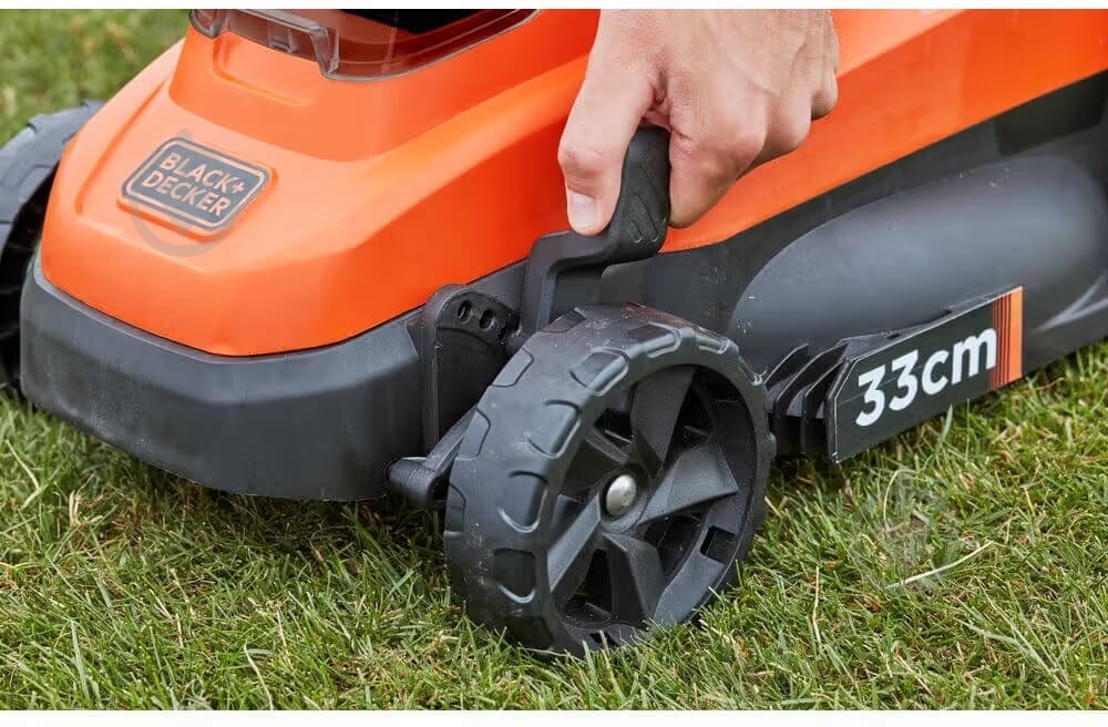 Газонокосарка акумуляторна Black+Decker BCMW33184L2 - фото 4
