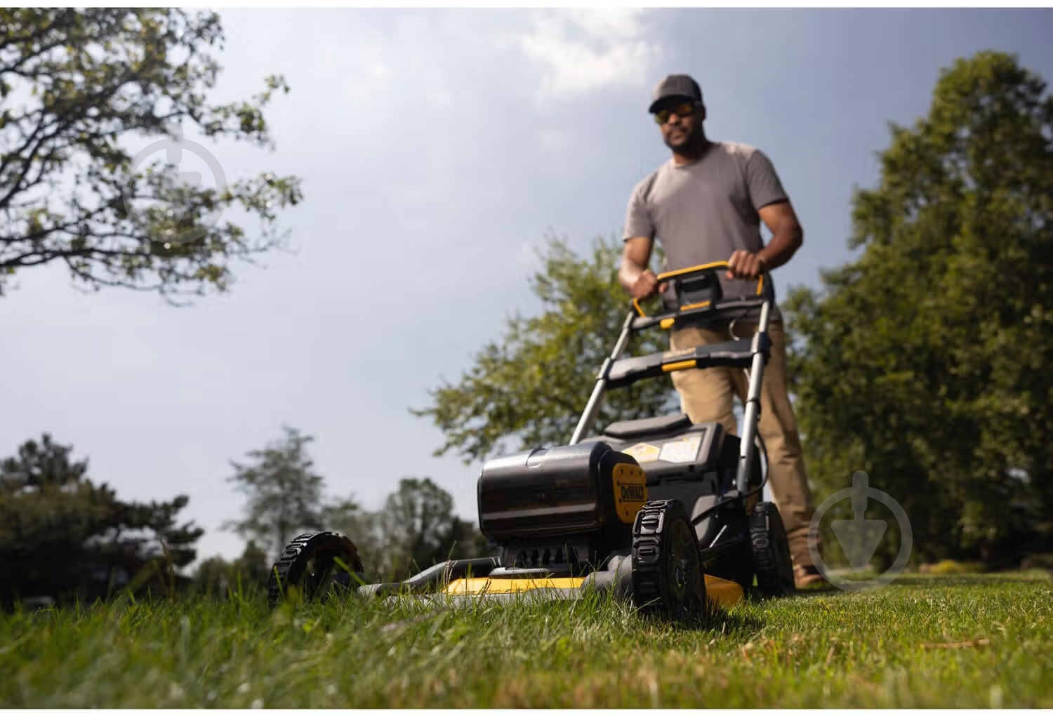 Газонокосилка аккумуляторная DeWalt DCMWP134W2 - фото 10 Газонокосилка аккумуляторная DeWalt DCMWP134W2 - фото 10