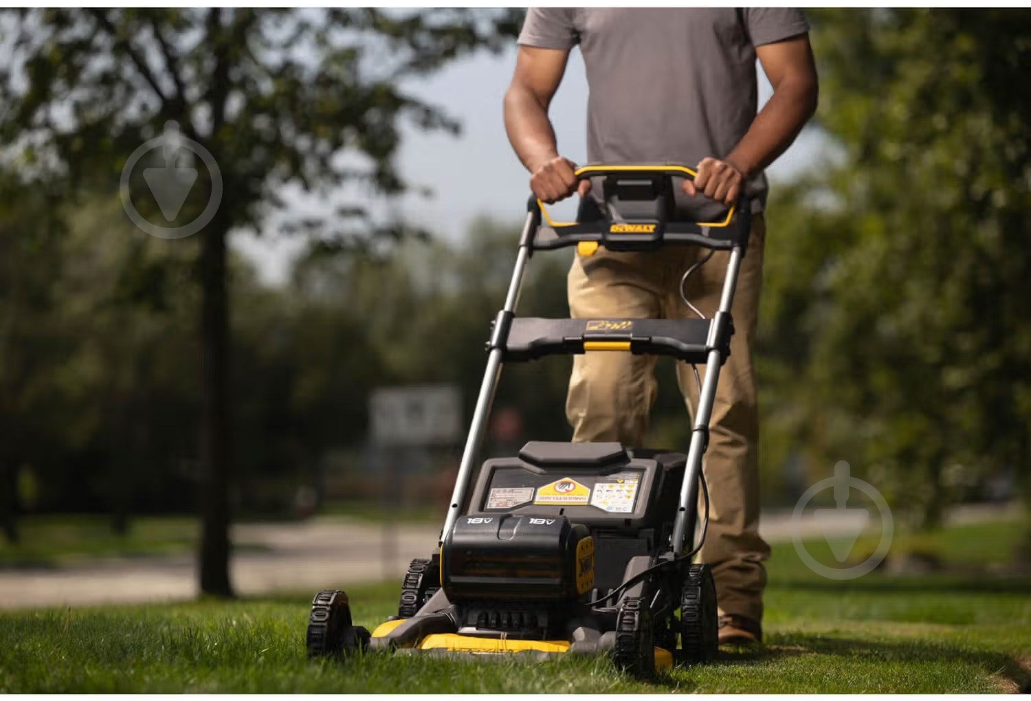 Газонокосилка аккумуляторная DeWalt DCMWP134W2 - фото 11 Газонокосилка аккумуляторная DeWalt DCMWP134W2 - фото 11