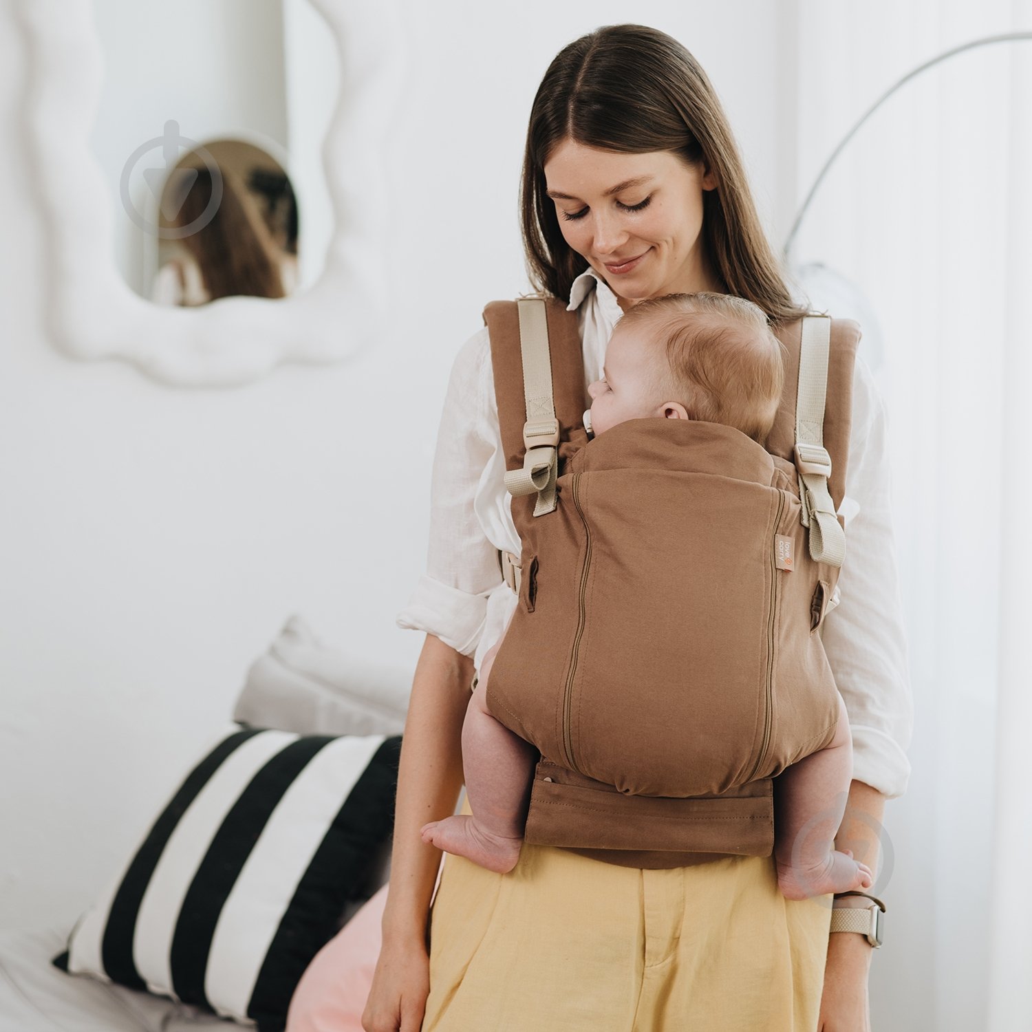 Эрго-рюкзак ONE Пекан с рождения Love & Carry коричневый LC584 - фото 1