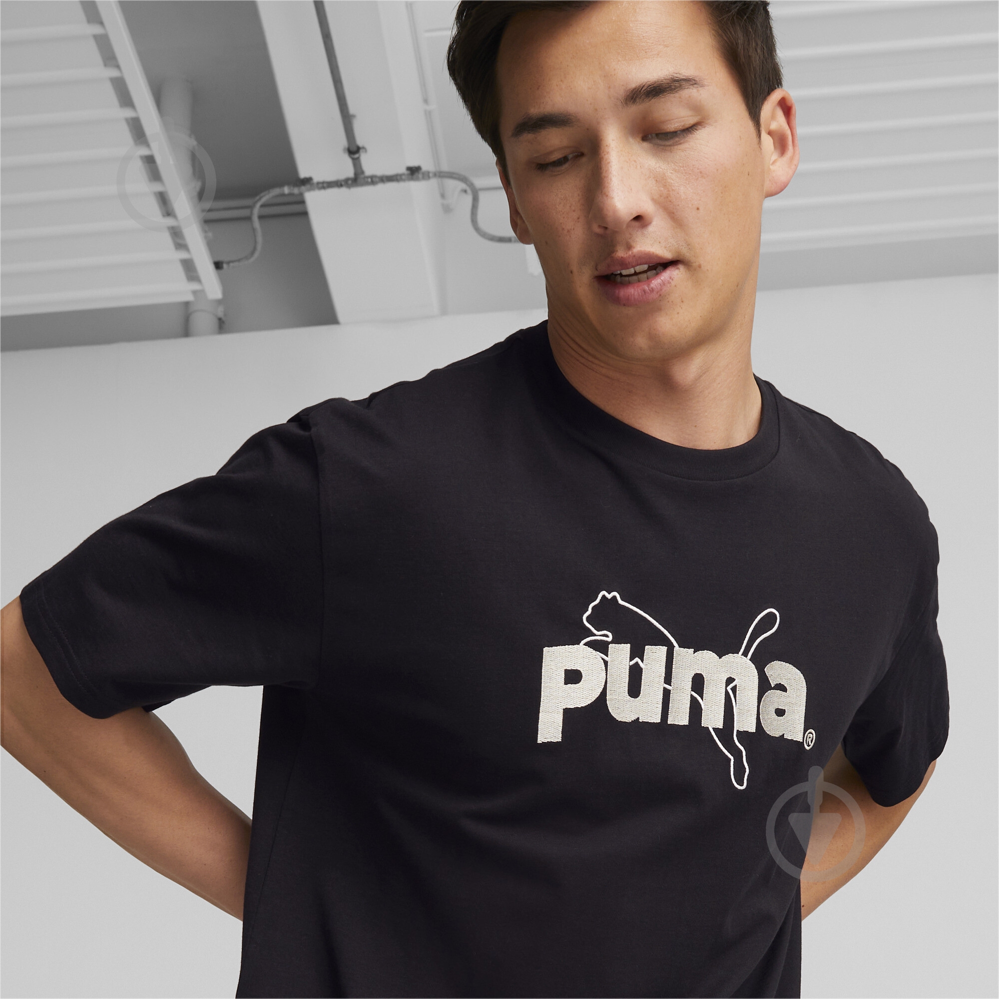 Футболка Puma TEAM GRAPHIC TEE 53825601 р.M черный - фото 3 Футболка Puma TEAM GRAPHIC TEE 53825601 р.M черный - фото 3