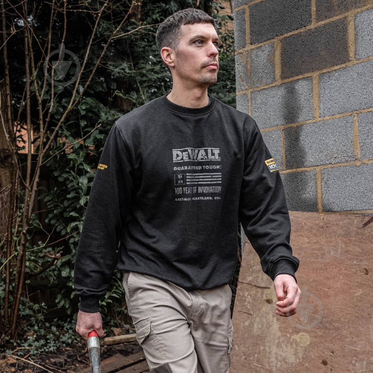 Свитшот DeWalt DWC237-001-M 100 YEAR LOGO SWEATSHIR р. M DWC237-001-M - фото 5